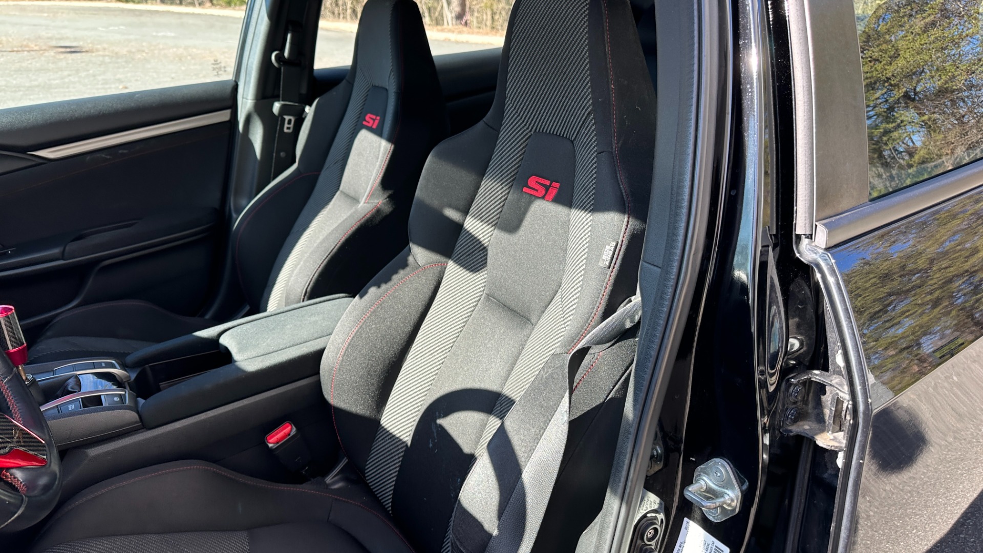 Used 2018 Honda Civic Si Sedan for sale Sold at Formula Imports in Charlotte NC 28227 13