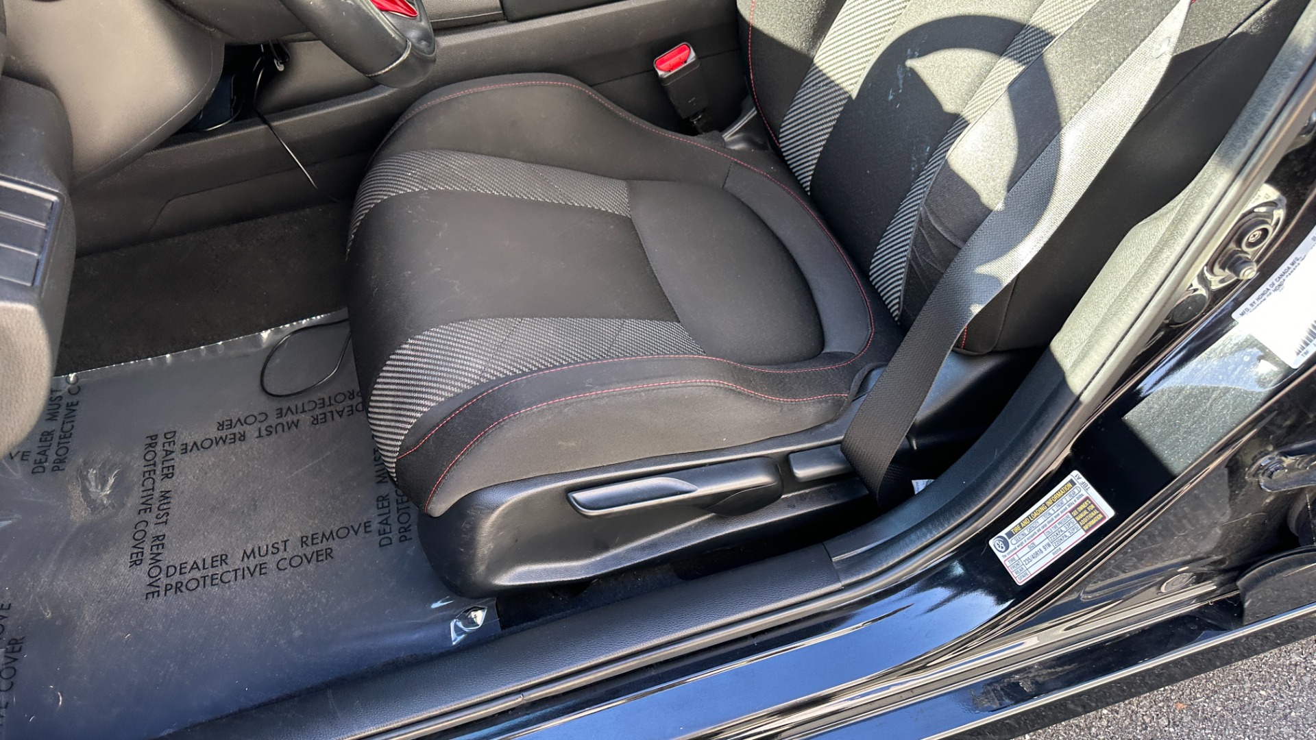 Used 2018 Honda Civic Si Sedan for sale $22,000 at Formula Imports in Charlotte NC 28227 14