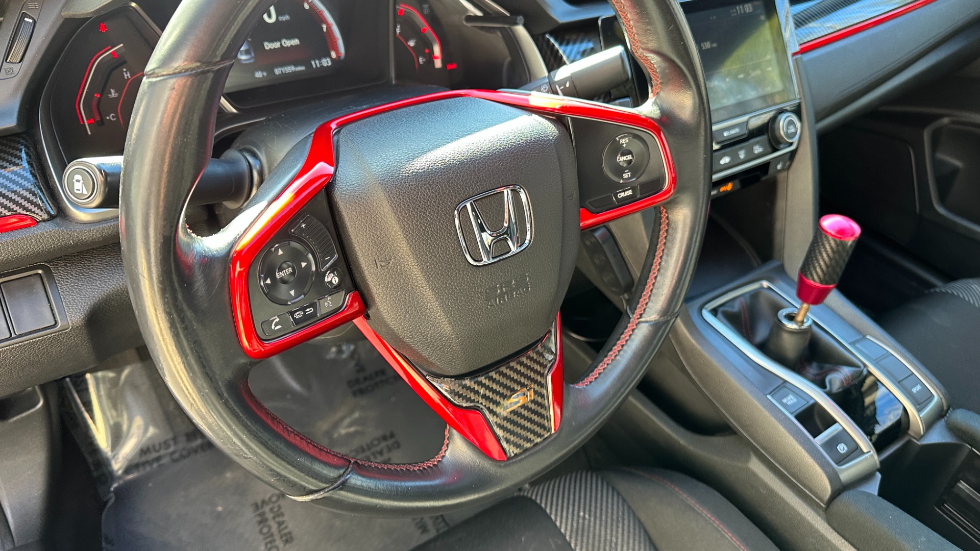 Used 2018 Honda Civic Si Sedan for sale $22,000 at Formula Imports in Charlotte NC 28227 15