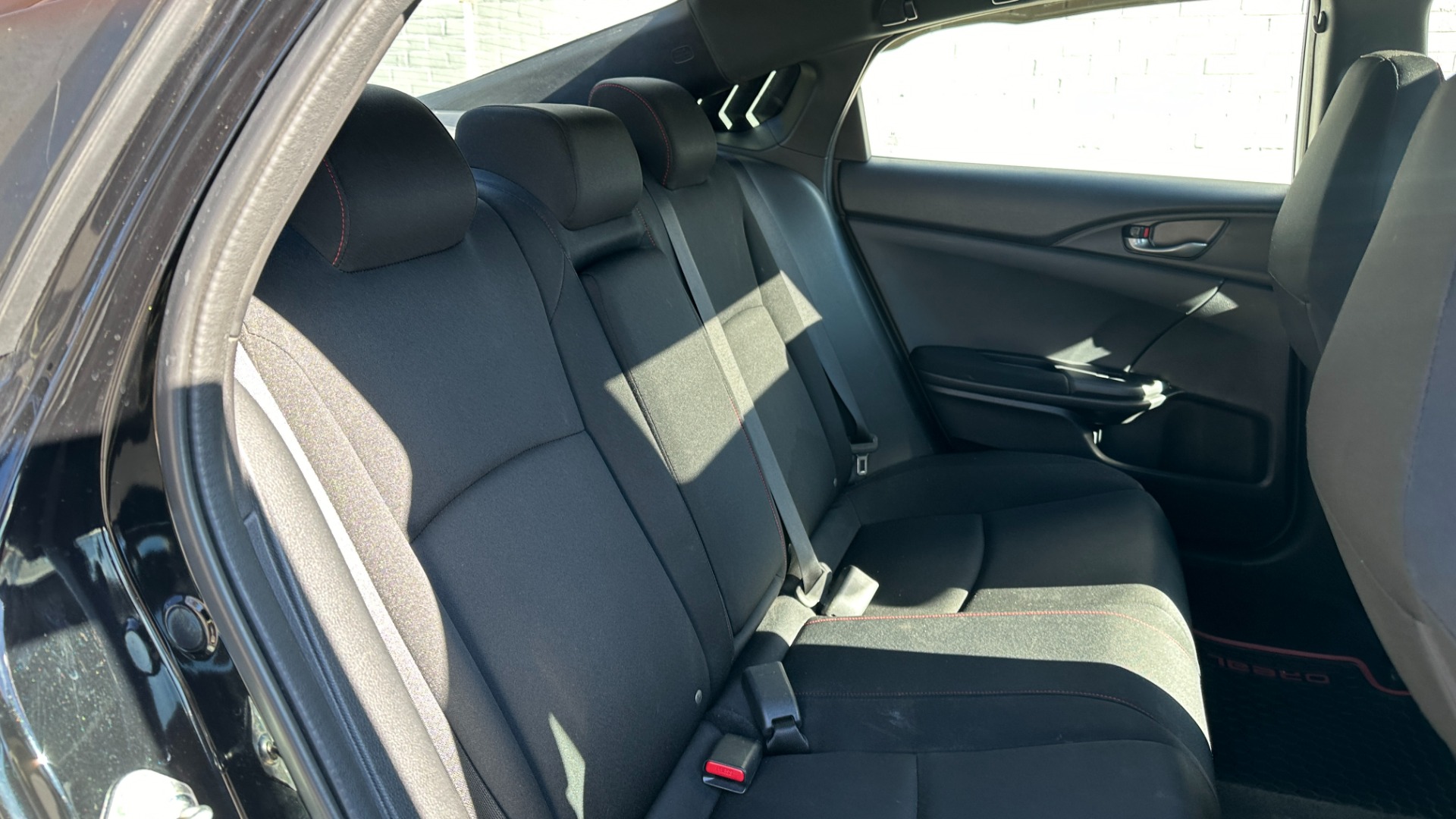 Used 2018 Honda Civic Si Sedan for sale Sold at Formula Imports in Charlotte NC 28227 30