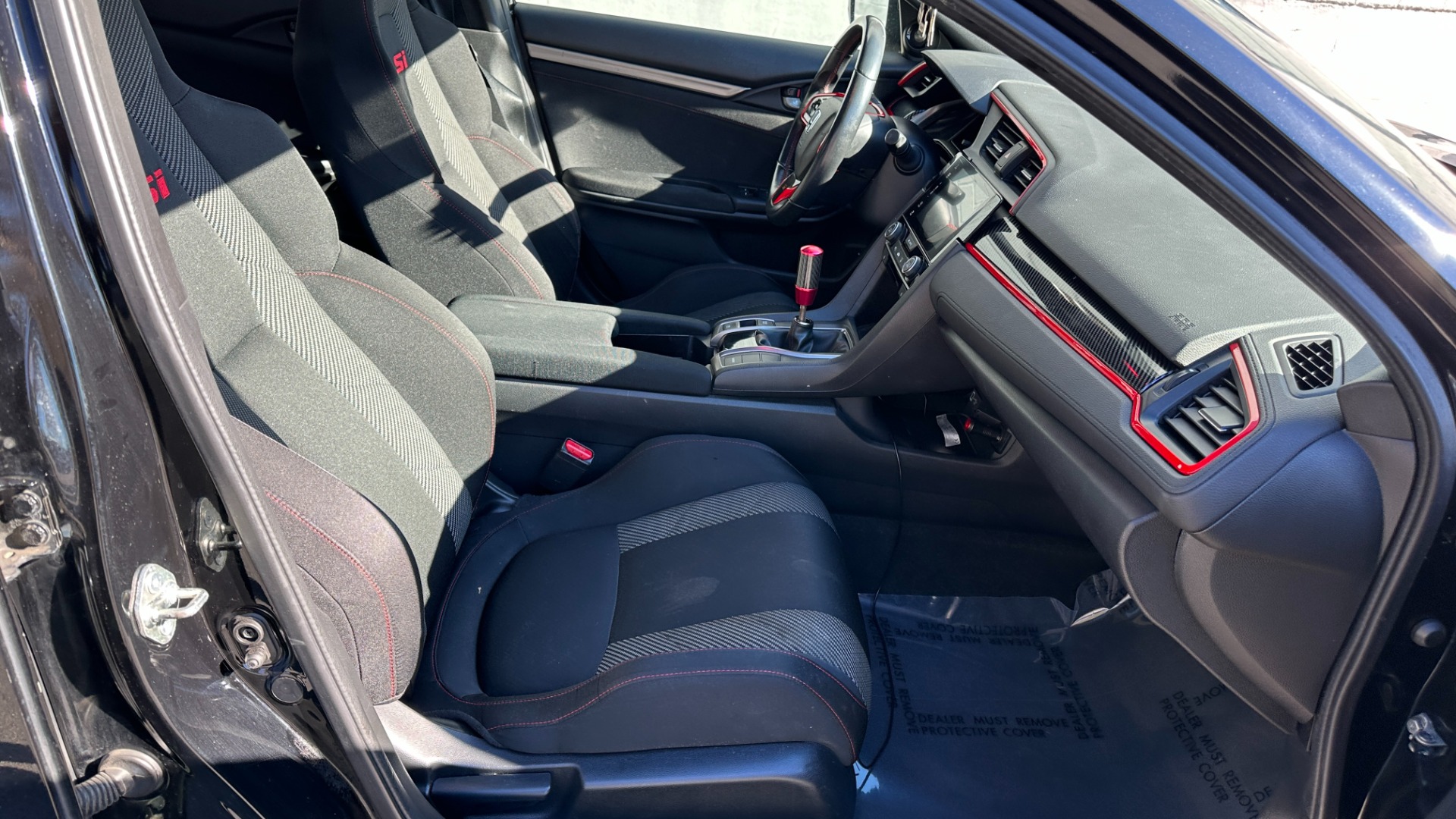 Used 2018 Honda Civic Si Sedan for sale $22,000 at Formula Imports in Charlotte NC 28227 33