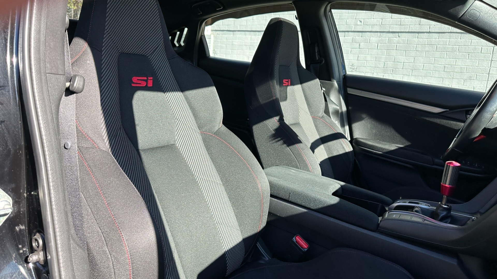 Used 2018 Honda Civic Si Sedan for sale Sold at Formula Imports in Charlotte NC 28227 34