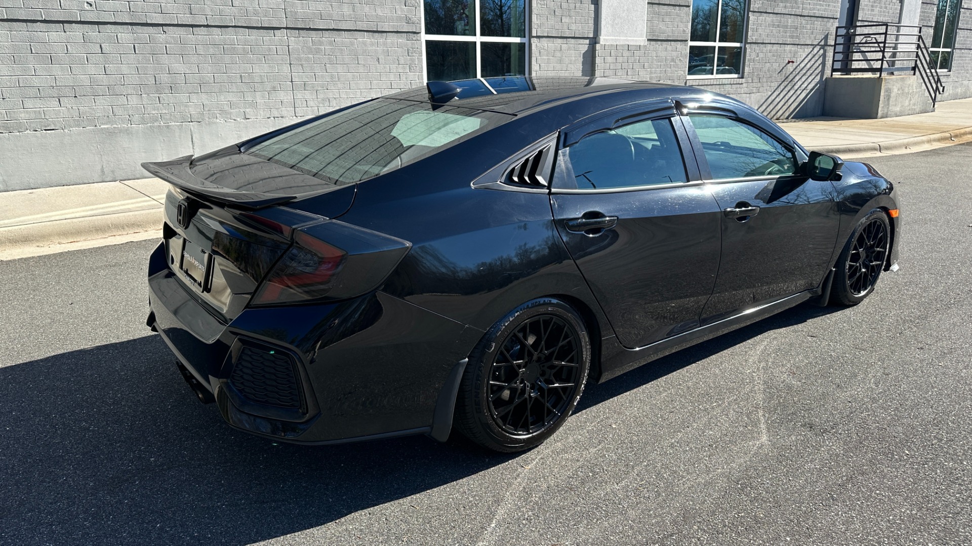 Used 2018 Honda Civic Si Sedan for sale Sold at Formula Imports in Charlotte NC 28227 4