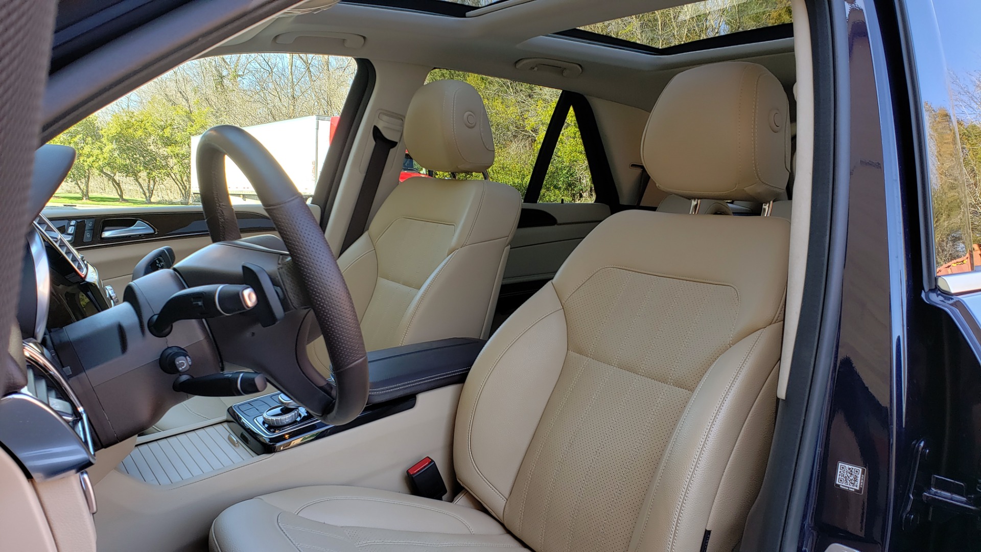 Used 2017 Mercedes-Benz GLE 350 PREMIUM / NAV / SUNROOF / PARK ASST / HTD STS for sale Sold at Formula Imports in Charlotte NC 28227 37