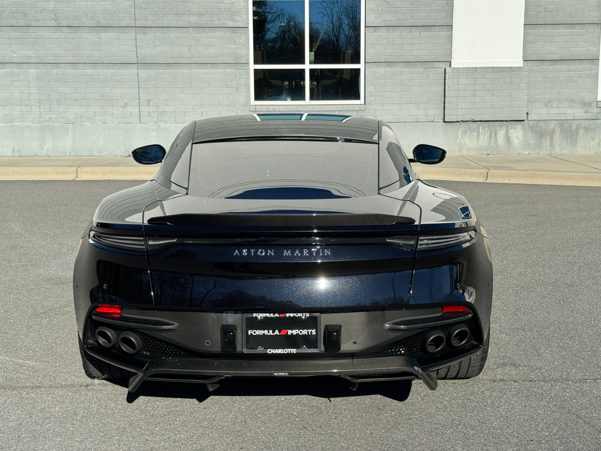 Used 2020 Aston Martin DBS SUPERLEGGERA / CARBON FIBER / V12 750HP / ACCENT STITCHING for sale $240,000 at Formula Imports in Charlotte NC 28227 10