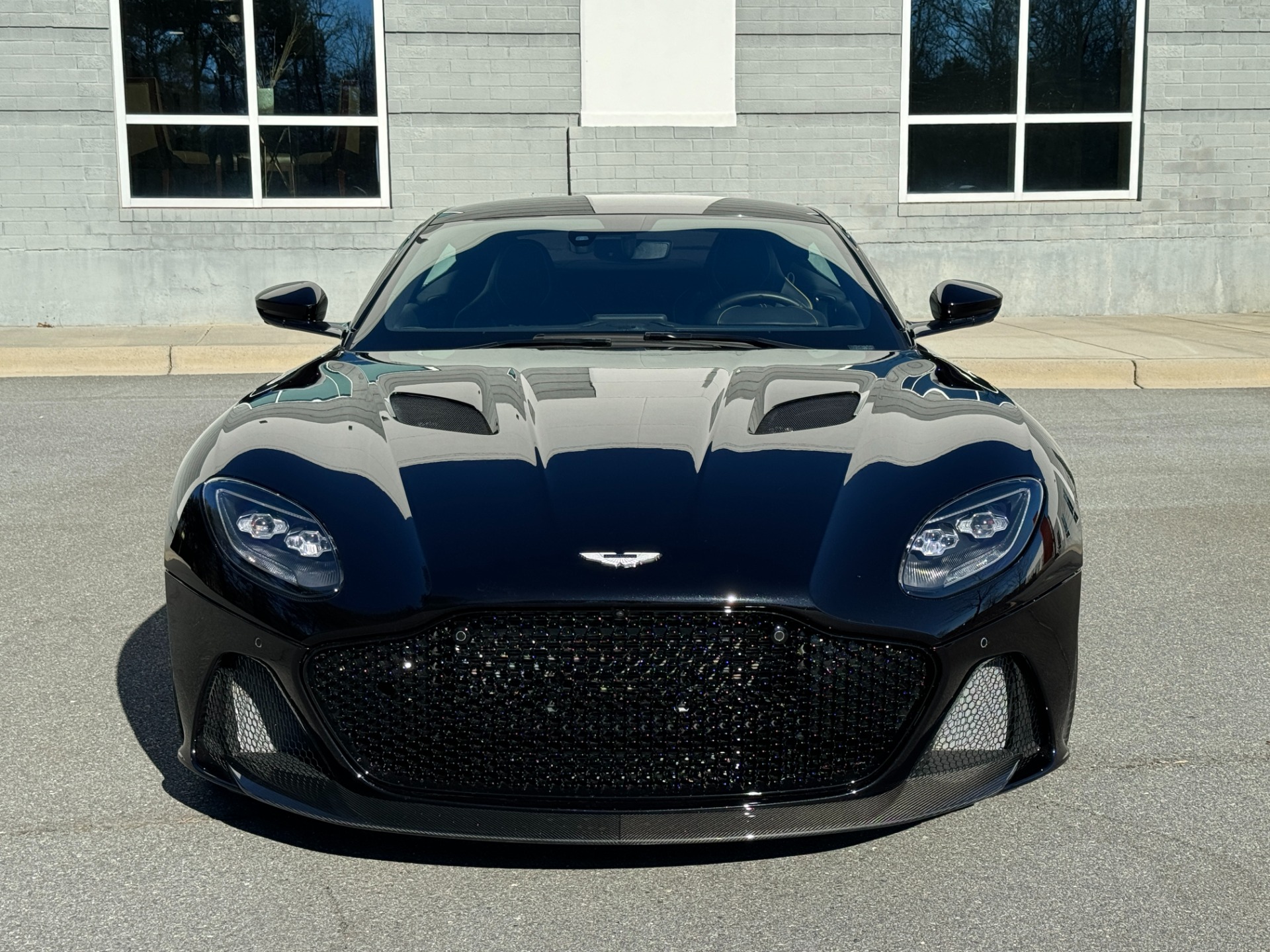 Used 2020 Aston Martin DBS SUPERLEGGERA / CARBON FIBER / V12 750HP / ACCENT STITCHING for sale $240,000 at Formula Imports in Charlotte NC 28227 2