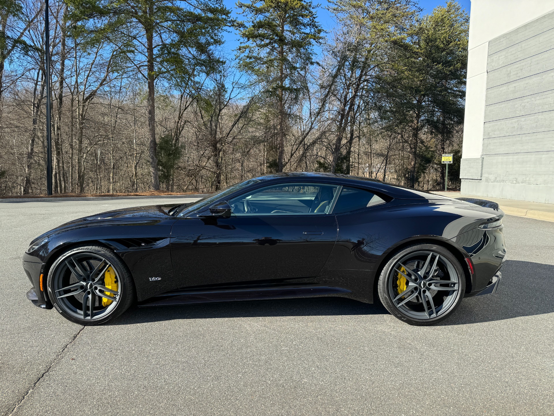 Used 2020 Aston Martin DBS SUPERLEGGERA / CARBON FIBER / V12 750HP / ACCENT STITCHING for sale $240,000 at Formula Imports in Charlotte NC 28227 5