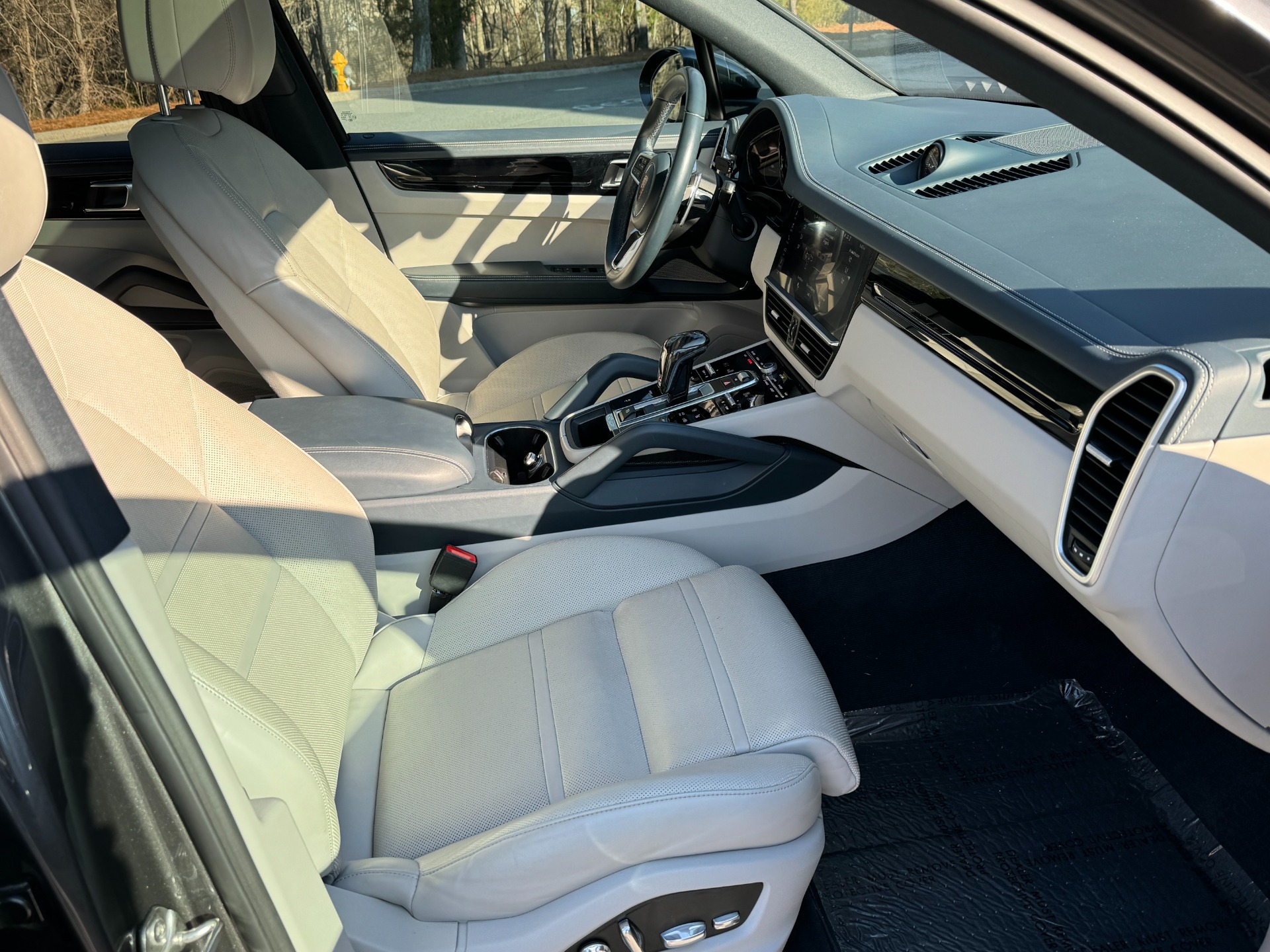 Used 2019 Porsche Cayenne PREMIUM / TOW PKG / 2 TONE LEATHER / PANORAMIC ROOF for sale Sold at Formula Imports in Charlotte NC 28227 38