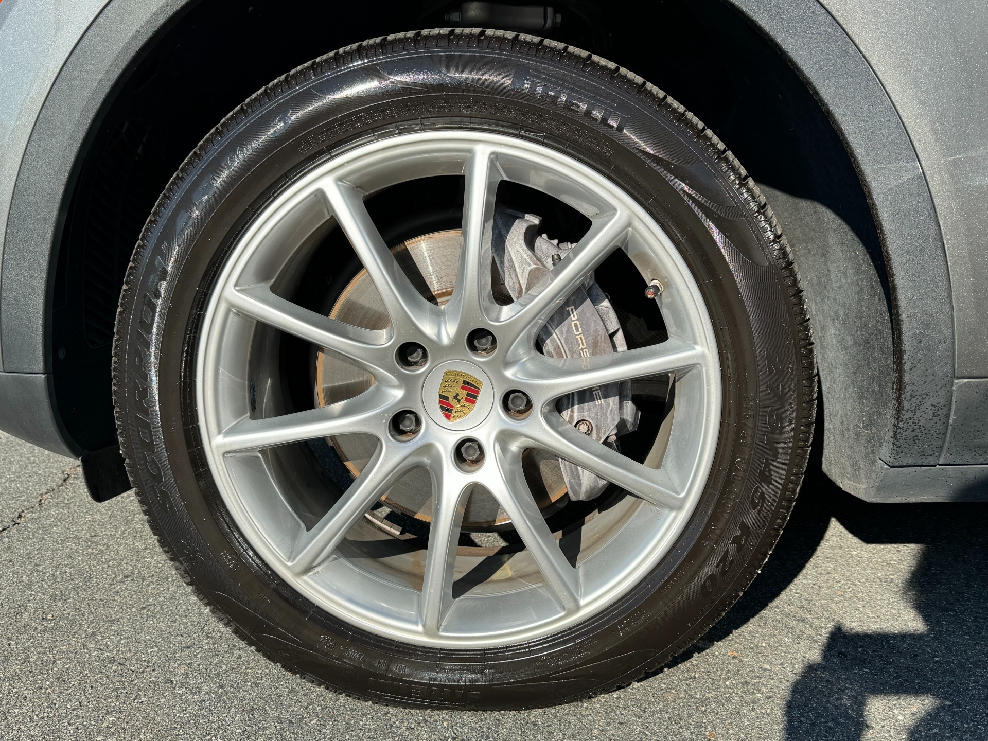 Used 2019 Porsche Cayenne PREMIUM / TOW PKG / 2 TONE LEATHER / PANORAMIC ROOF for sale Sold at Formula Imports in Charlotte NC 28227 44
