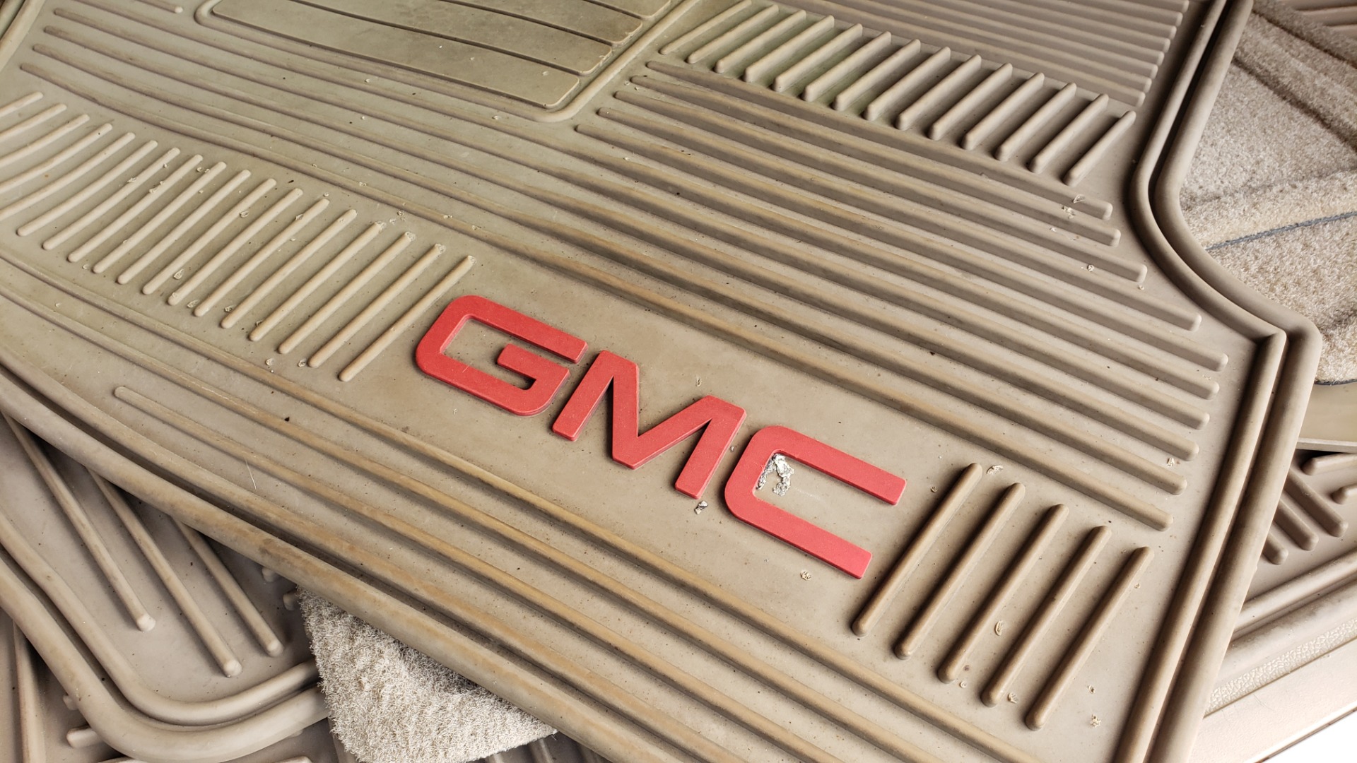 Used 2012 GMC YUKON XL DENALI AWD / NAV / SUN & ENT PKG / SUNROOF / REARVIEW / 3-ROW for sale Sold at Formula Imports in Charlotte NC 28227 15