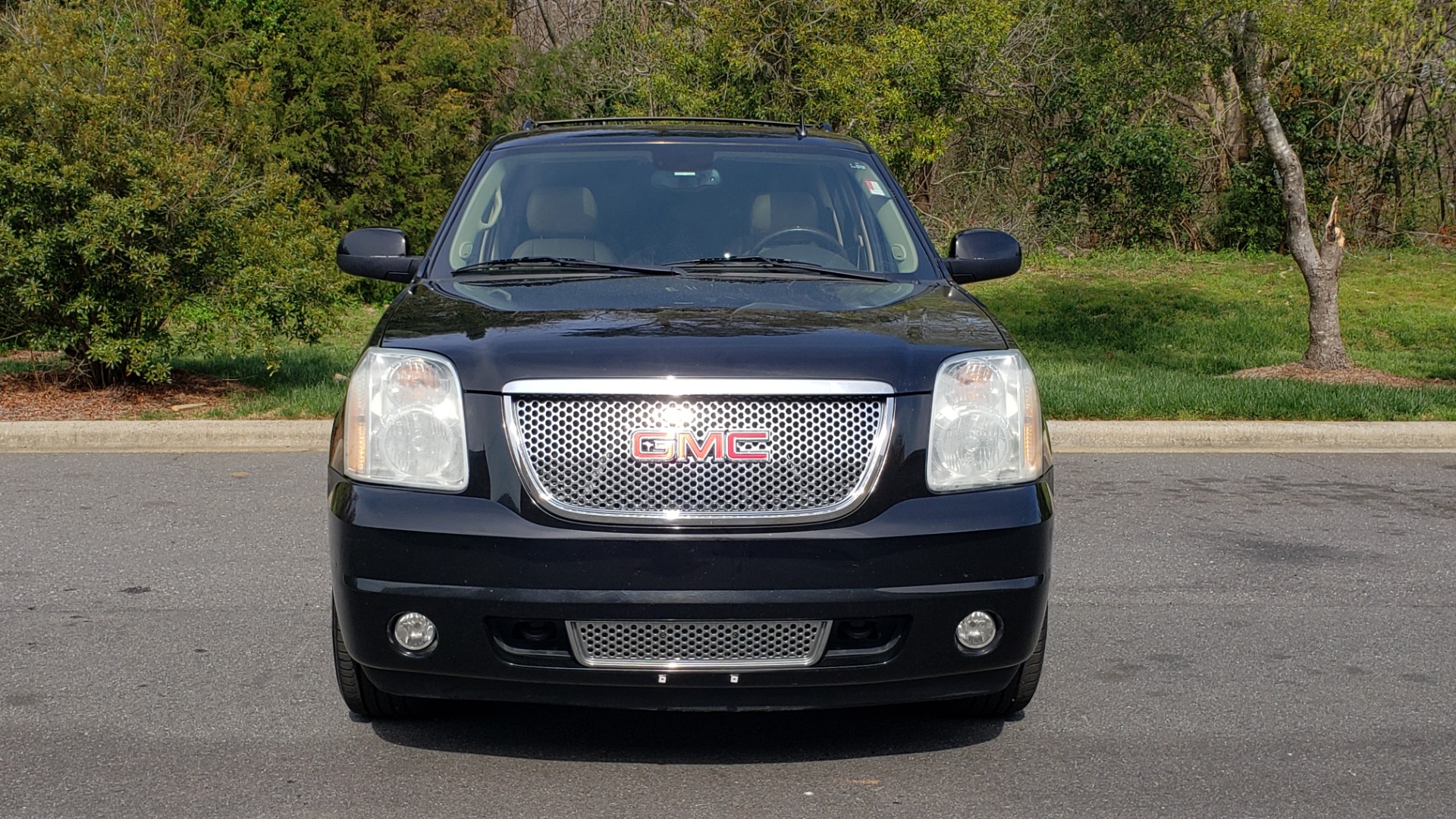 Used 2012 GMC YUKON XL DENALI AWD / NAV / SUN & ENT PKG / SUNROOF / REARVIEW / 3-ROW for sale Sold at Formula Imports in Charlotte NC 28227 18
