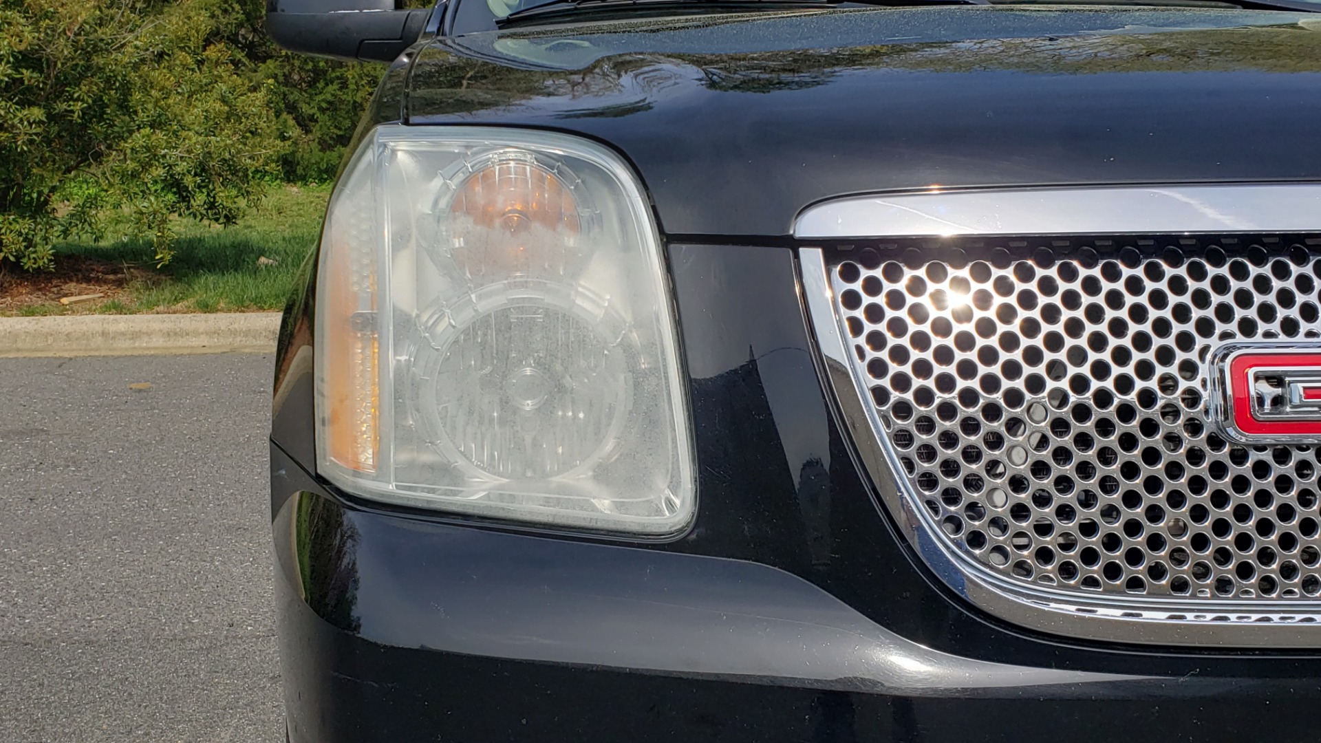 Used 2012 GMC YUKON XL DENALI AWD / NAV / SUN & ENT PKG / SUNROOF / REARVIEW / 3-ROW for sale Sold at Formula Imports in Charlotte NC 28227 19