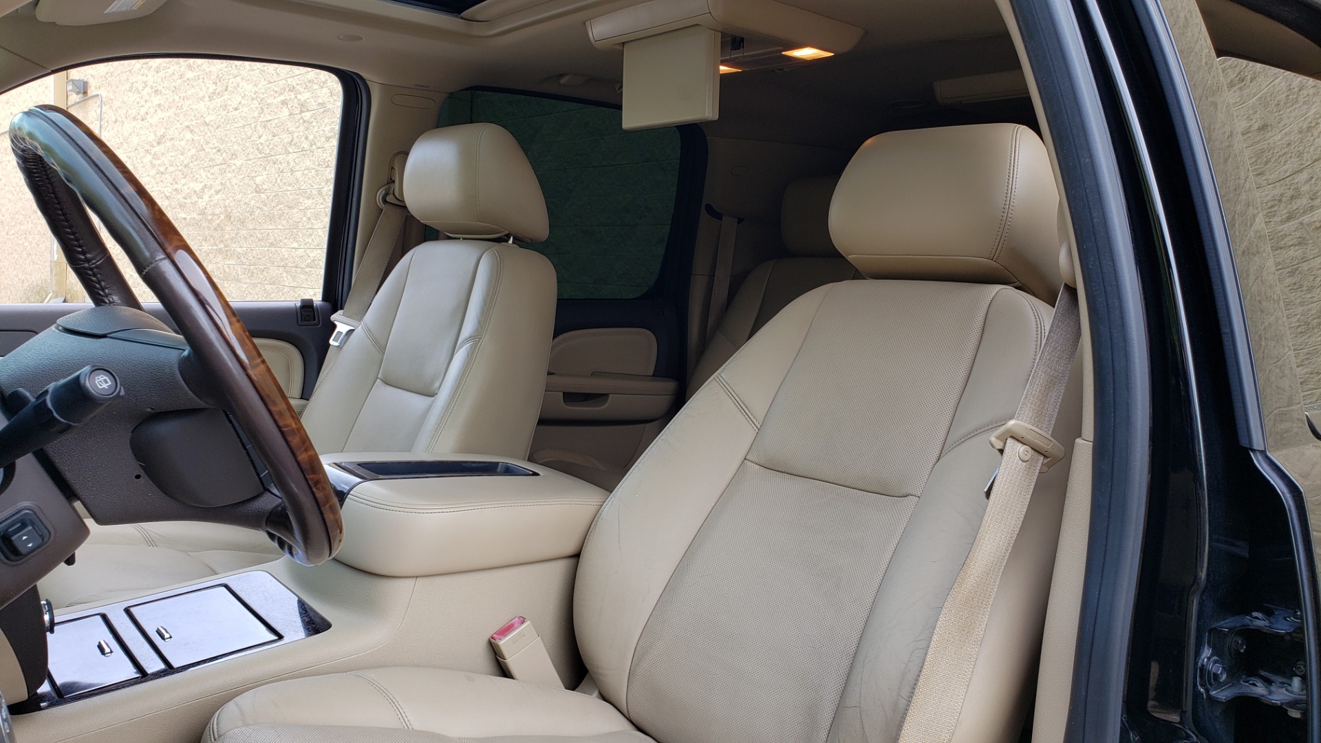 Used 2012 GMC YUKON XL DENALI AWD / NAV / SUN & ENT PKG / SUNROOF / REARVIEW / 3-ROW for sale Sold at Formula Imports in Charlotte NC 28227 33