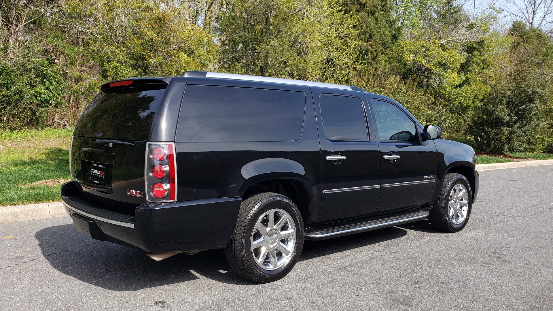 Used 2012 GMC YUKON XL DENALI AWD / NAV / SUN & ENT PKG / SUNROOF / REARVIEW / 3-ROW for sale Sold at Formula Imports in Charlotte NC 28227 6