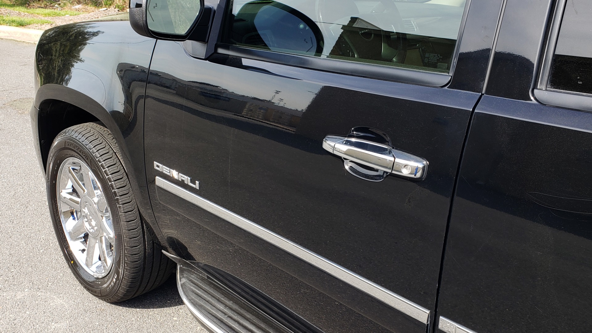 Used 2012 GMC YUKON XL DENALI AWD / NAV / SUN & ENT PKG / SUNROOF / REARVIEW / 3-ROW for sale Sold at Formula Imports in Charlotte NC 28227 7