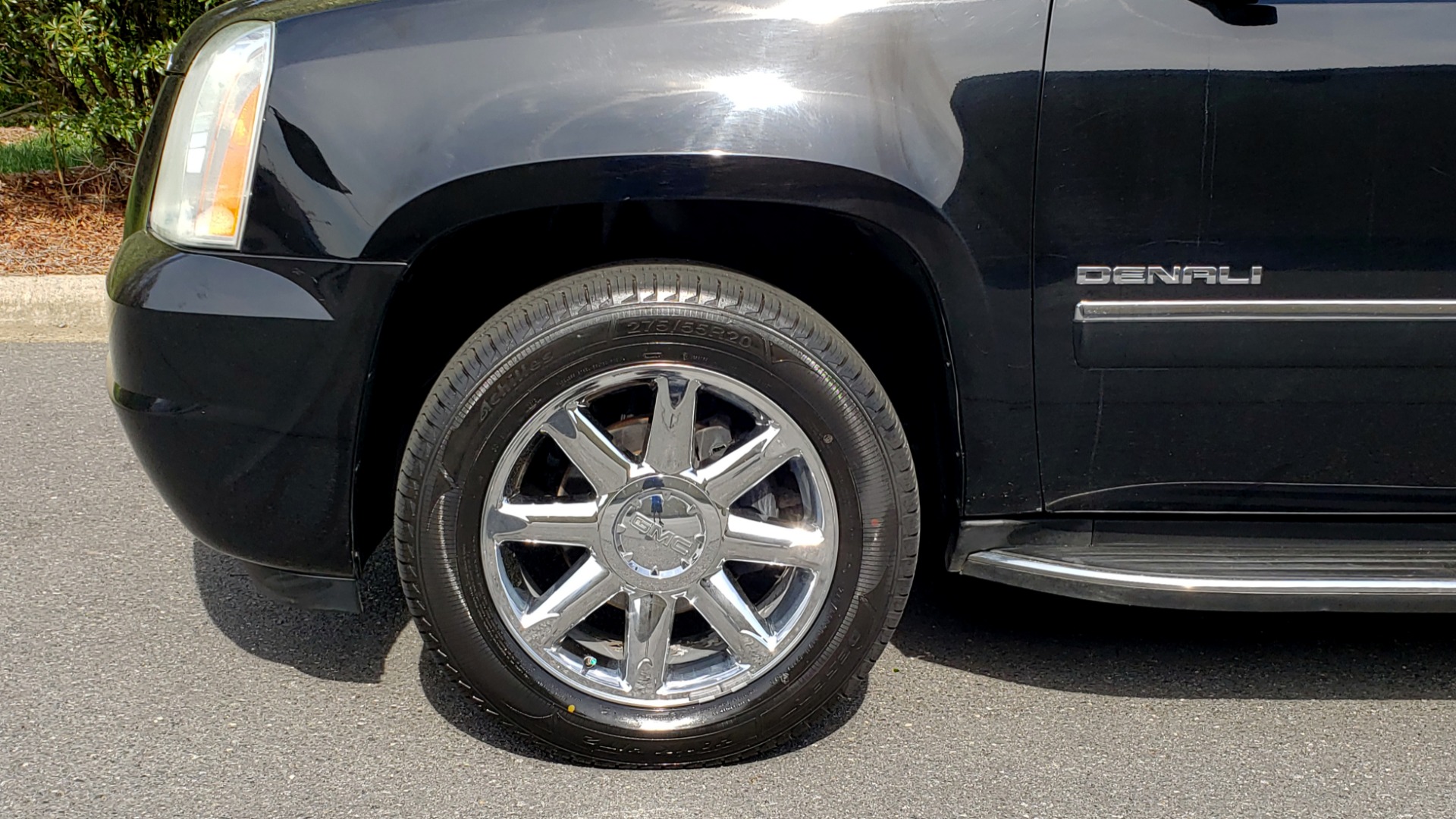 Used 2012 GMC YUKON XL DENALI AWD / NAV / SUN & ENT PKG / SUNROOF / REARVIEW / 3-ROW for sale Sold at Formula Imports in Charlotte NC 28227 73