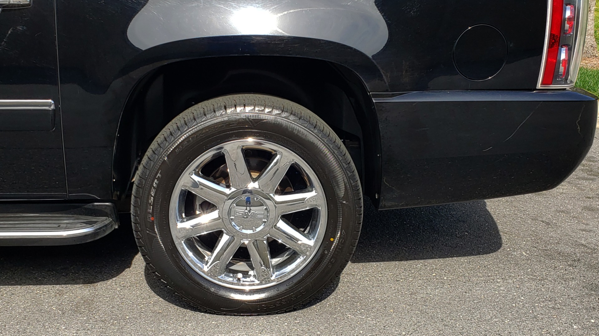 Used 2012 GMC YUKON XL DENALI AWD / NAV / SUN & ENT PKG / SUNROOF / REARVIEW / 3-ROW for sale Sold at Formula Imports in Charlotte NC 28227 74