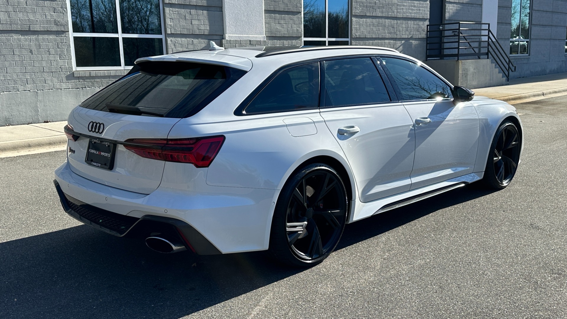 Used 2022 Audi RS 6 Avant 4.0T QUATTRO AVANT / B&O SOUND / EXECUTIVE / CARBON OPTIC PKG for sale Sold at Formula Imports in Charlotte NC 28227 3