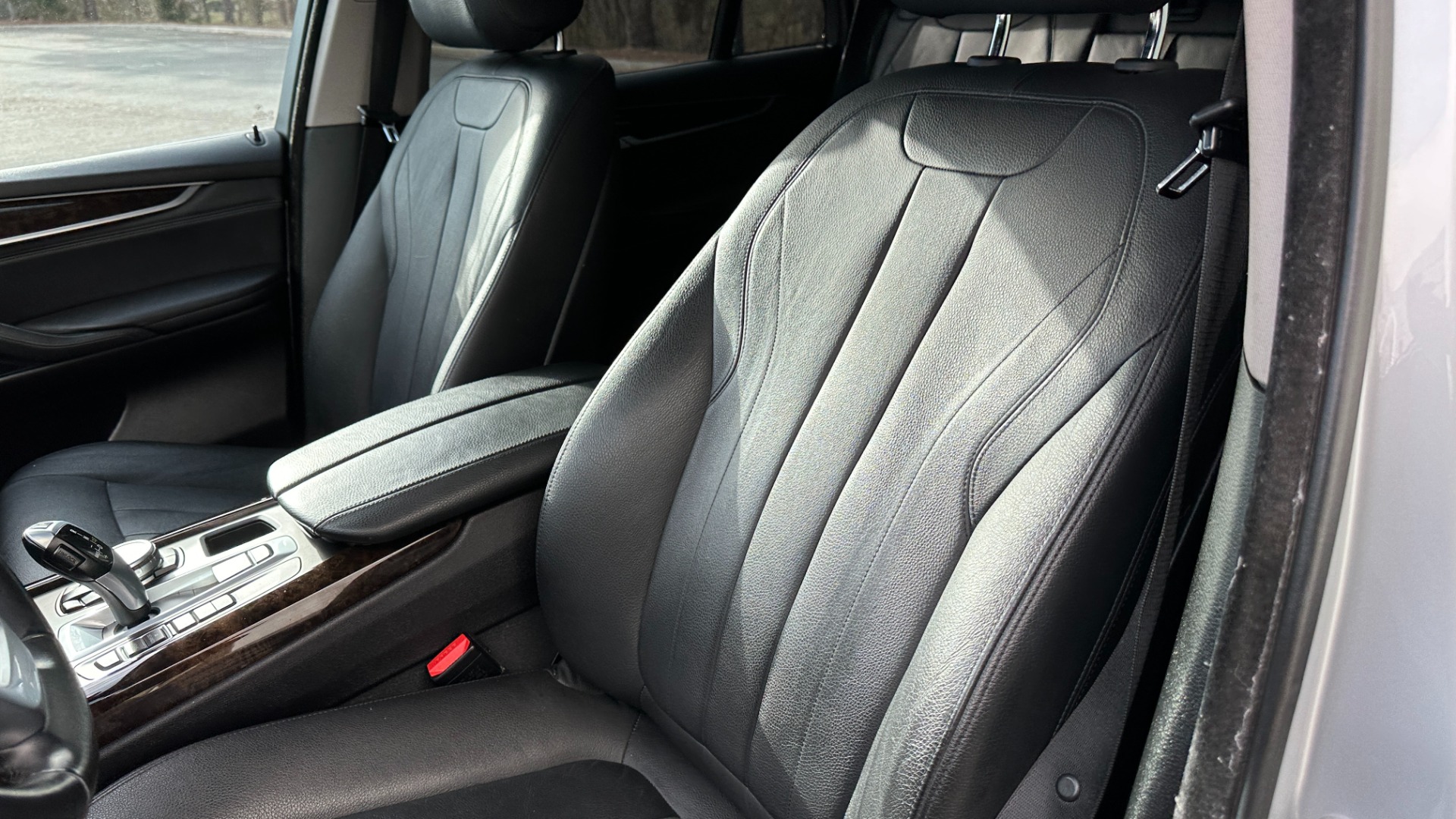 Used 2016 BMW X5 xDrive35i / COLD WEATHER PKG / ALL WEATHER MATS / PARK ASSIST / LEATHER for sale Sold at Formula Imports in Charlotte NC 28227 13