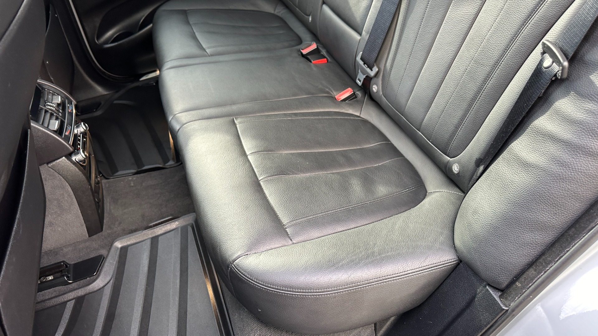 Used 2016 BMW X5 xDrive35i / COLD WEATHER PKG / ALL WEATHER MATS / PARK ASSIST / LEATHER for sale Sold at Formula Imports in Charlotte NC 28227 23