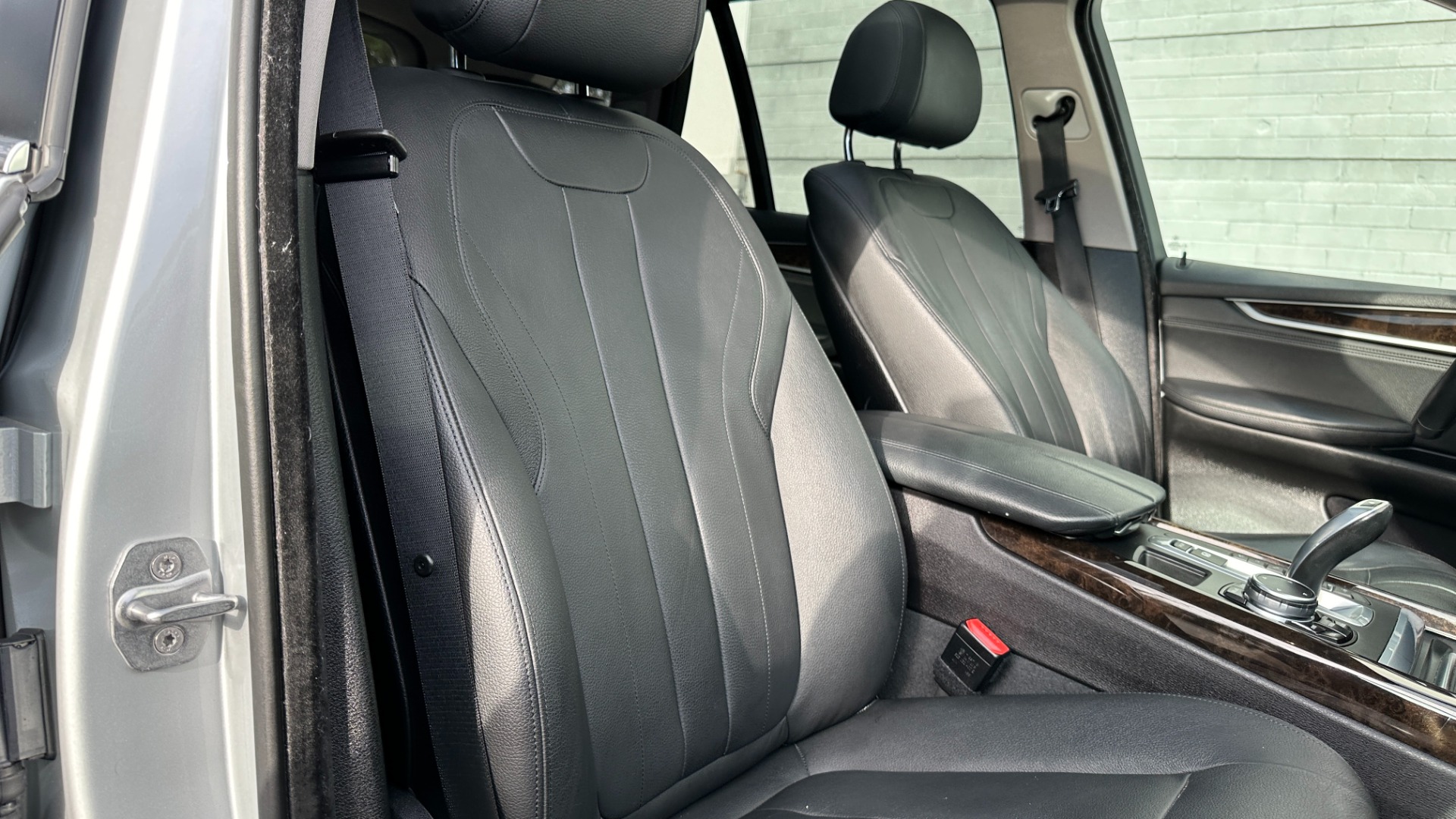 Used 2016 BMW X5 xDrive35i / COLD WEATHER PKG / ALL WEATHER MATS / PARK ASSIST / LEATHER for sale Sold at Formula Imports in Charlotte NC 28227 31