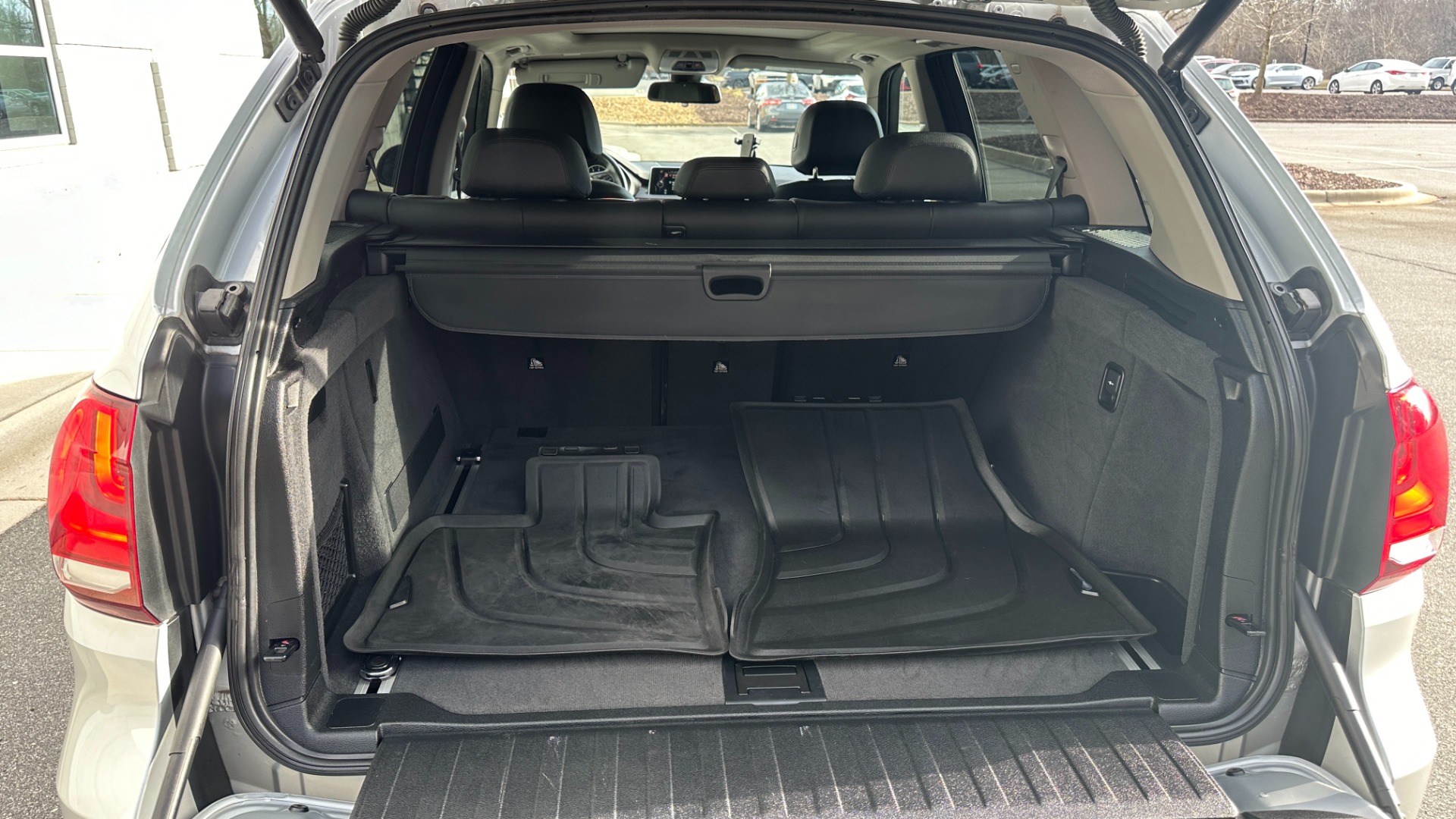 Used 2016 BMW X5 xDrive35i / COLD WEATHER PKG / ALL WEATHER MATS / PARK ASSIST / LEATHER for sale Sold at Formula Imports in Charlotte NC 28227 34