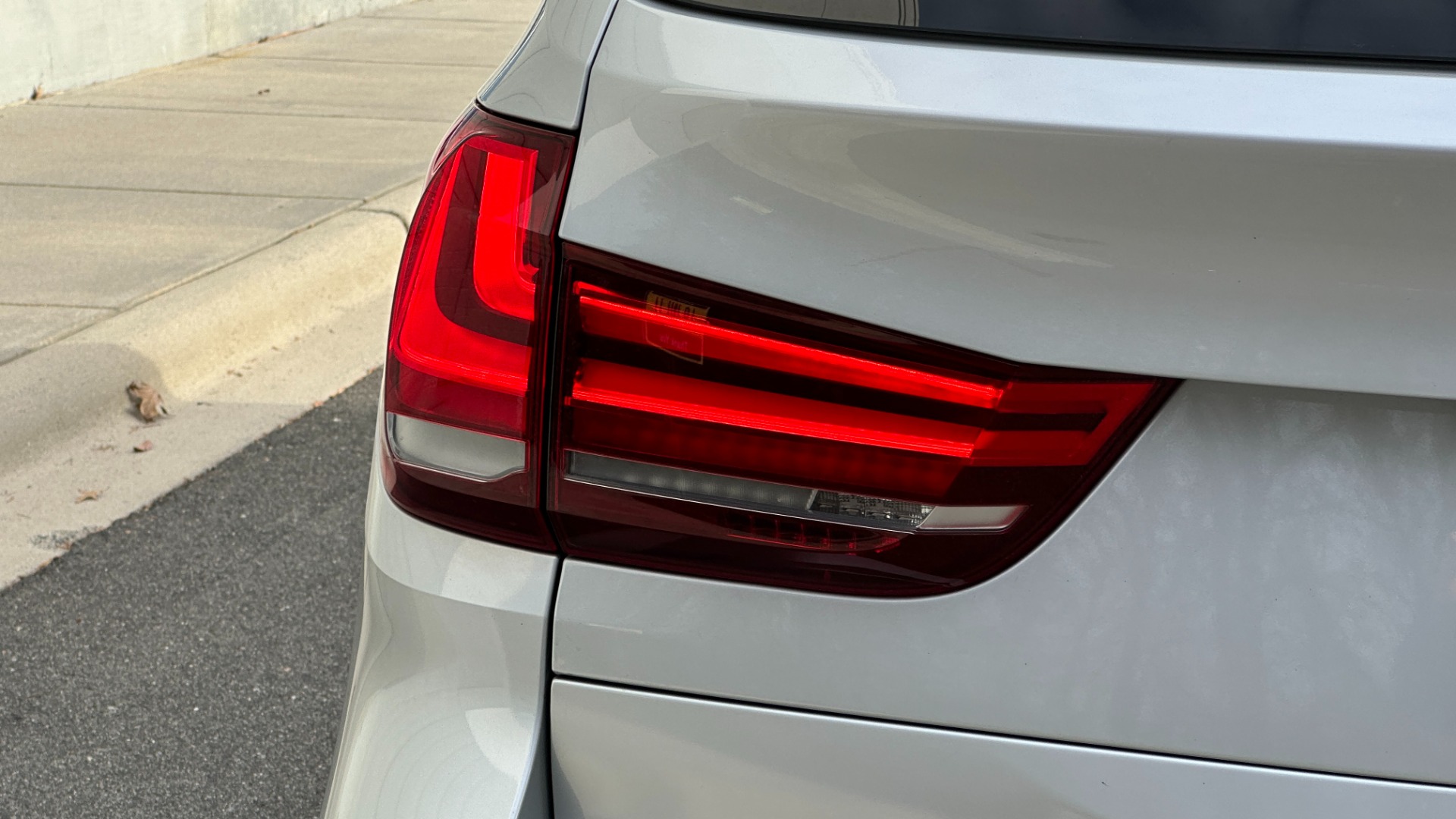 Used 2016 BMW X5 xDrive35i / COLD WEATHER PKG / ALL WEATHER MATS / PARK ASSIST / LEATHER for sale Sold at Formula Imports in Charlotte NC 28227 39