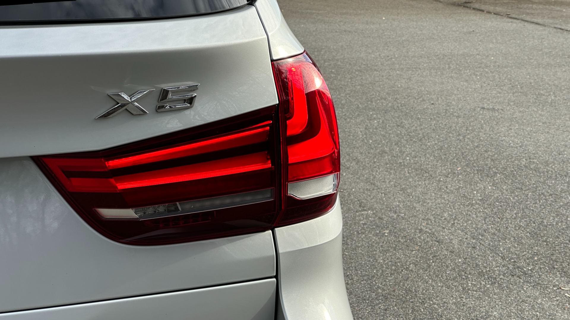 Used 2016 BMW X5 xDrive35i / COLD WEATHER PKG / ALL WEATHER MATS / PARK ASSIST / LEATHER for sale Sold at Formula Imports in Charlotte NC 28227 40