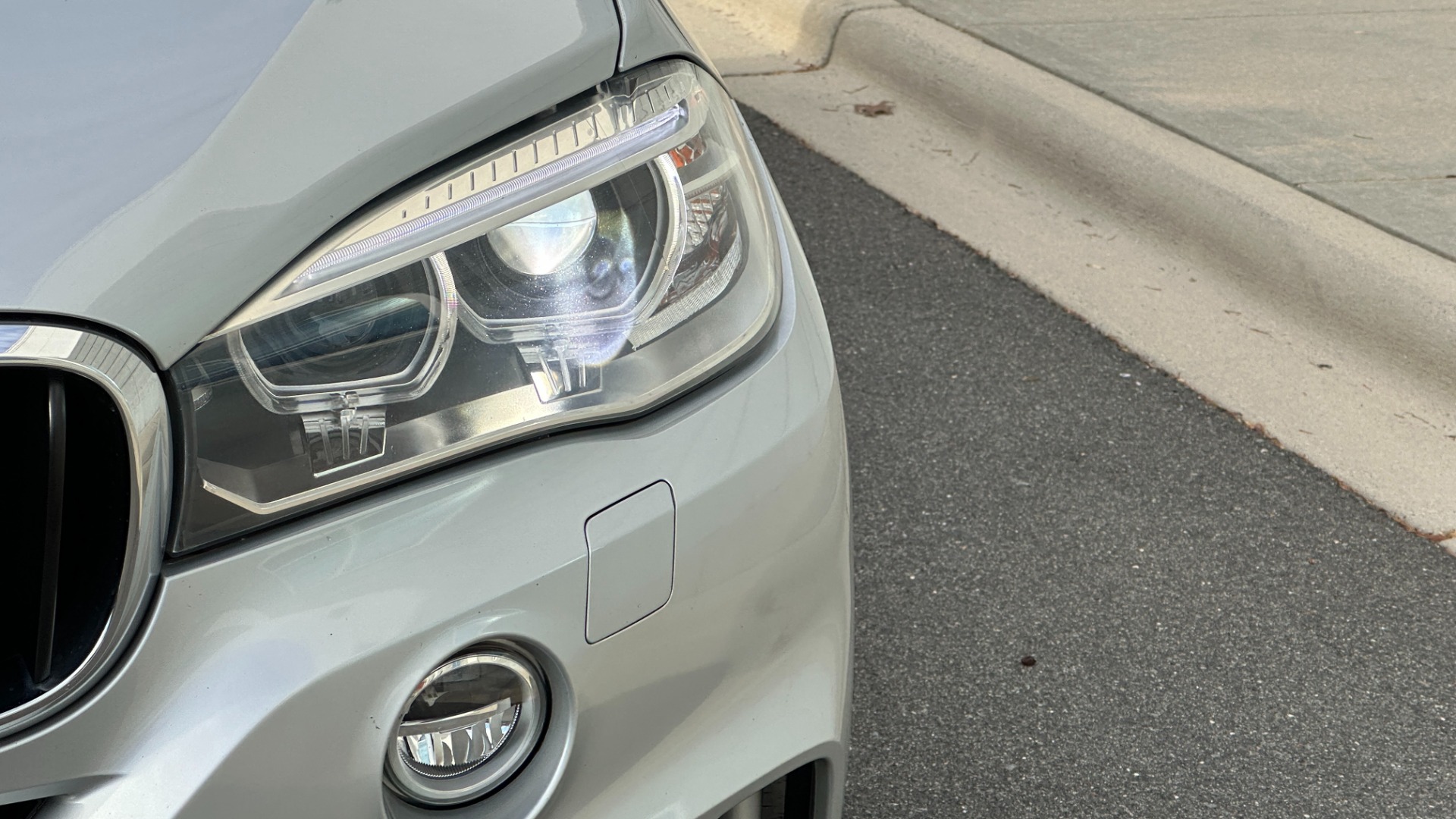 Used 2016 BMW X5 xDrive35i / COLD WEATHER PKG / ALL WEATHER MATS / PARK ASSIST / LEATHER for sale Sold at Formula Imports in Charlotte NC 28227 42