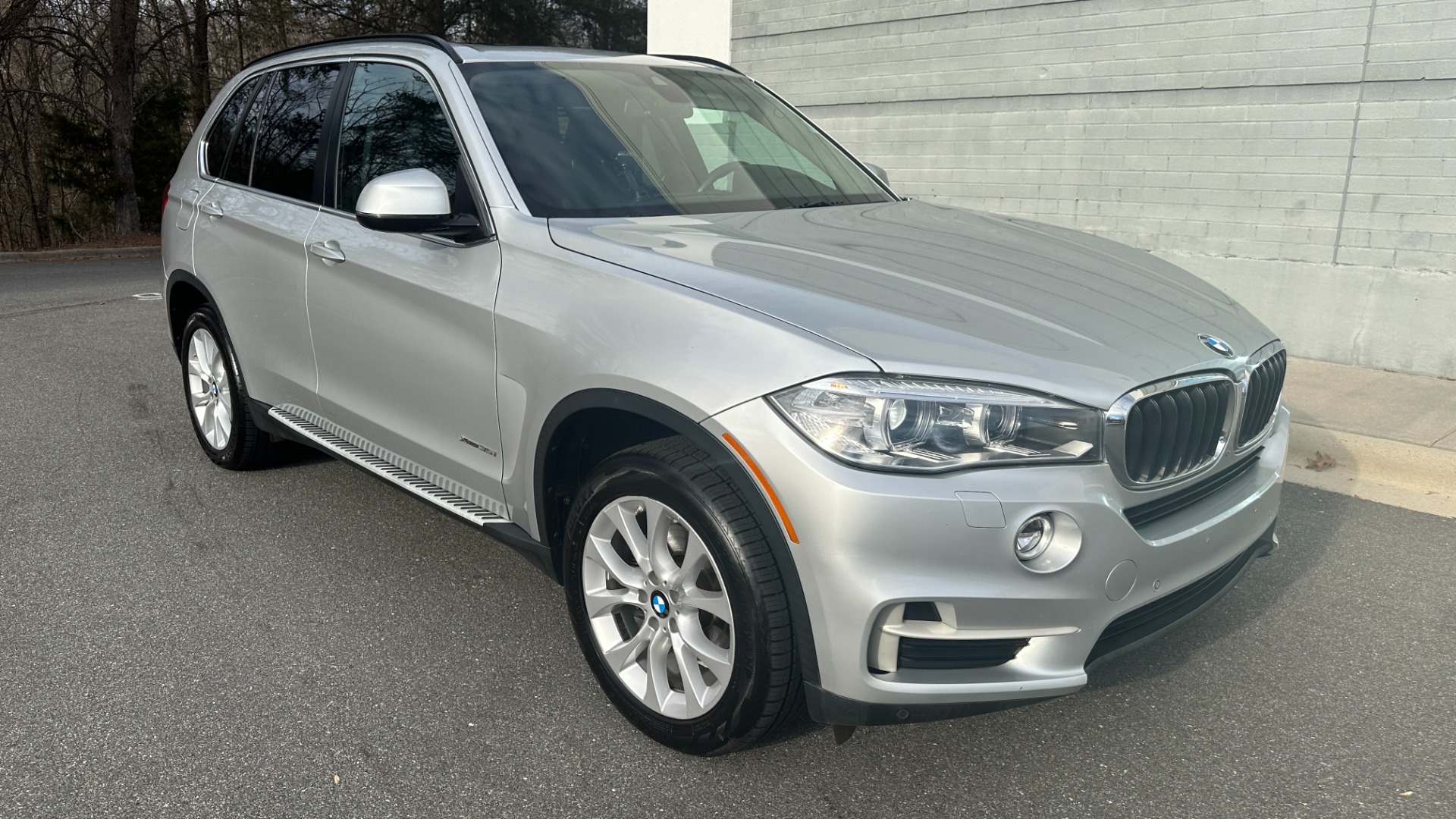 Used 2016 BMW X5 xDrive35i / COLD WEATHER PKG / ALL WEATHER MATS / PARK ASSIST / LEATHER for sale Sold at Formula Imports in Charlotte NC 28227 5