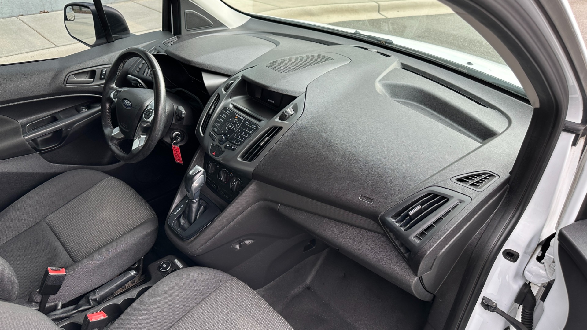 Used 2016 Ford Transit Connect XL / CRUISE CONTROL / FIXED REAR GLASS / CLOTH / REAR CAMERA for sale Sold at Formula Imports in Charlotte NC 28227 21
