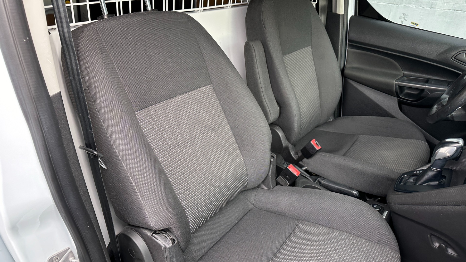 Used 2016 Ford Transit Connect XL / CRUISE CONTROL / FIXED REAR GLASS / CLOTH / REAR CAMERA for sale Sold at Formula Imports in Charlotte NC 28227 23