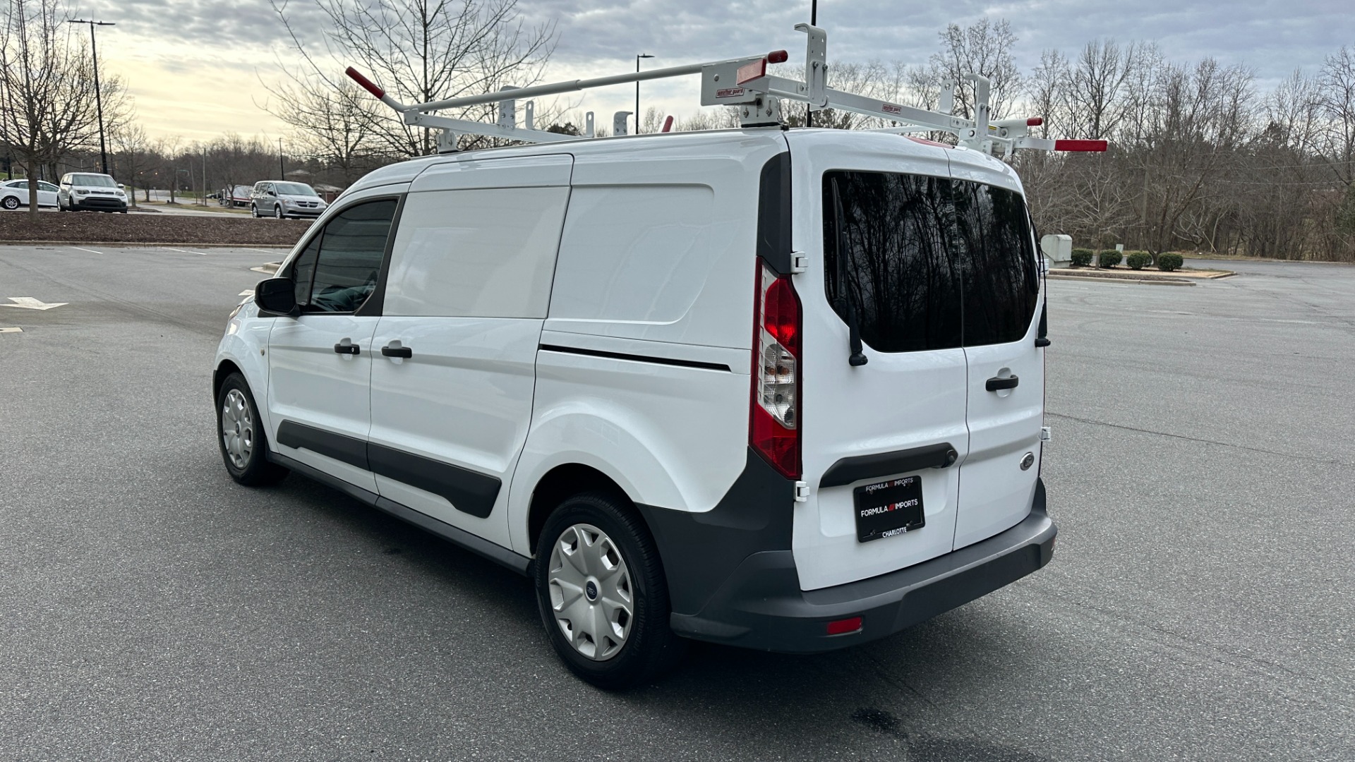 Used 2016 Ford Transit Connect XL / CRUISE CONTROL / FIXED REAR GLASS / CLOTH / REAR CAMERA for sale Sold at Formula Imports in Charlotte NC 28227 4