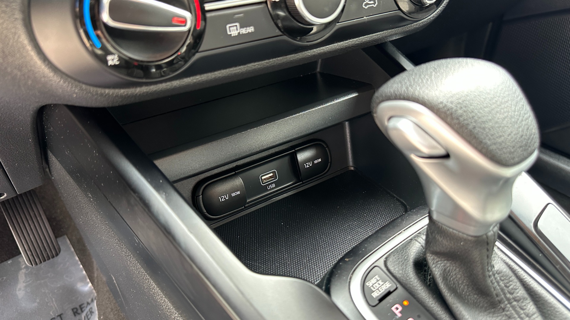 Used 2021 Kia Soul LX / RADIO DISPLAY / 4CYL ENGINE / CARPET FLOOR MATS for sale Sold at Formula Imports in Charlotte NC 28227 20