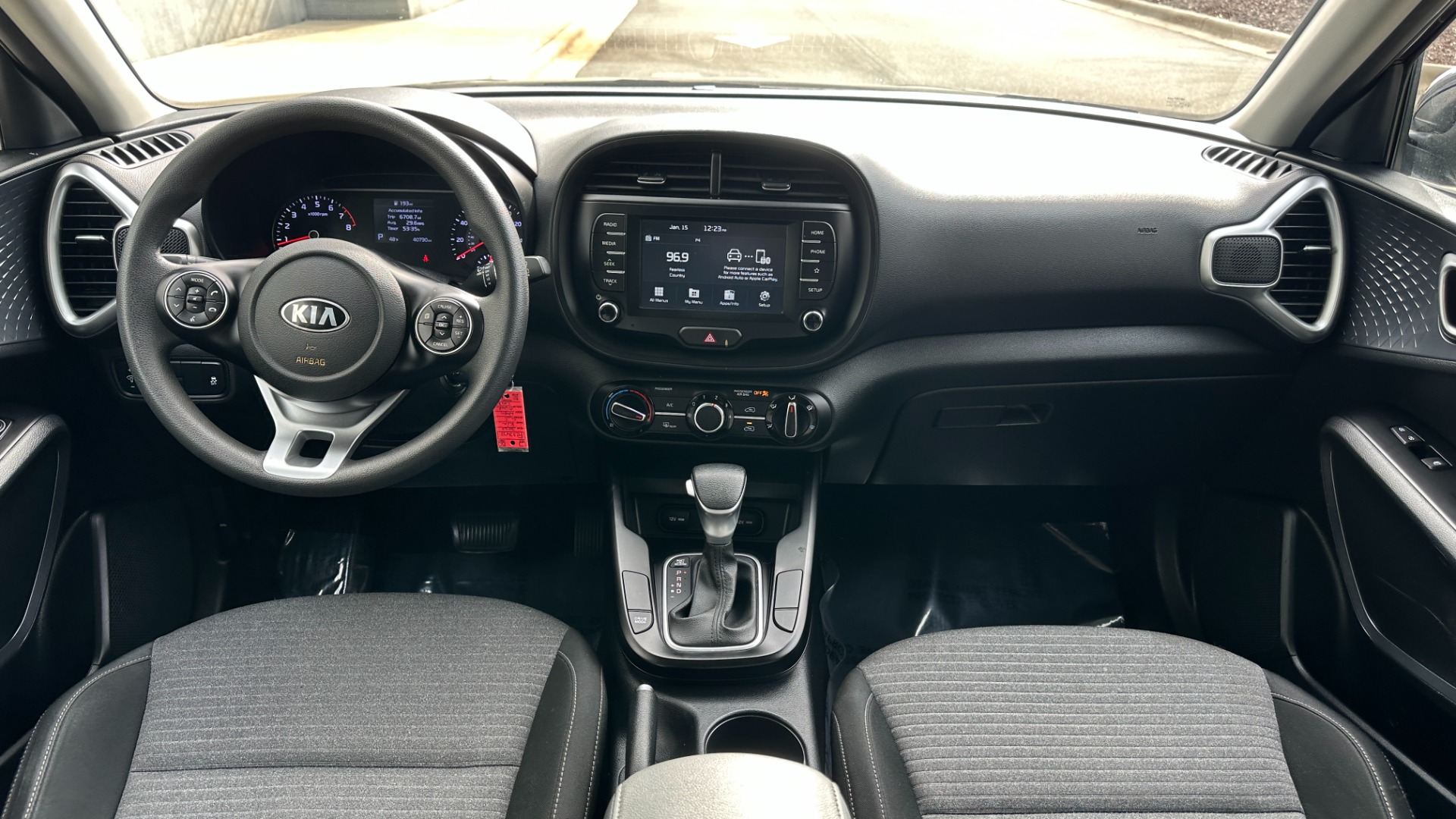 Used 2021 Kia Soul LX / RADIO DISPLAY / 4CYL ENGINE / CARPET FLOOR MATS for sale Sold at Formula Imports in Charlotte NC 28227 26