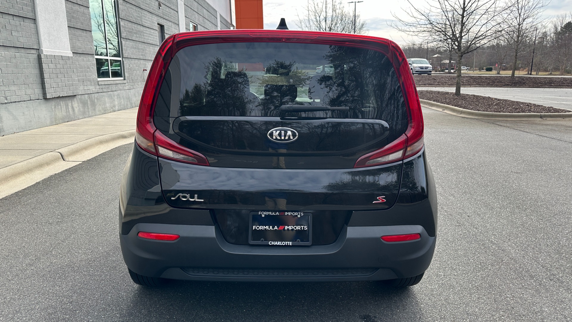 Used 2021 Kia Soul LX / RADIO DISPLAY / 4CYL ENGINE / CARPET FLOOR MATS for sale Sold at Formula Imports in Charlotte NC 28227 6