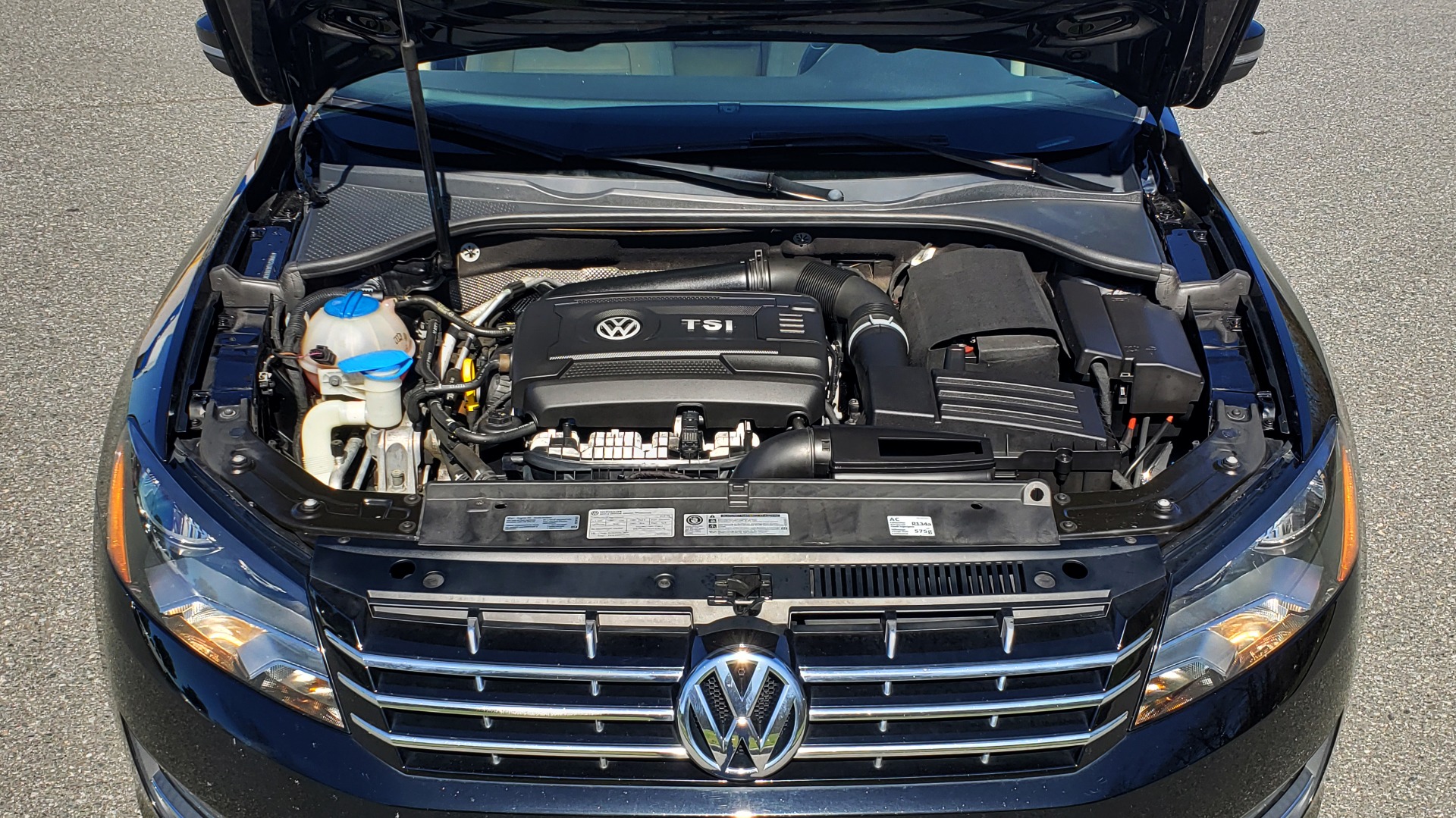 Used 2014 Volkswagen PASSAT SEL PREMIUM / NAV / SUNROOF / REARVIEW / 6-SPD AUTO for sale Sold at Formula Imports in Charlotte NC 28227 10