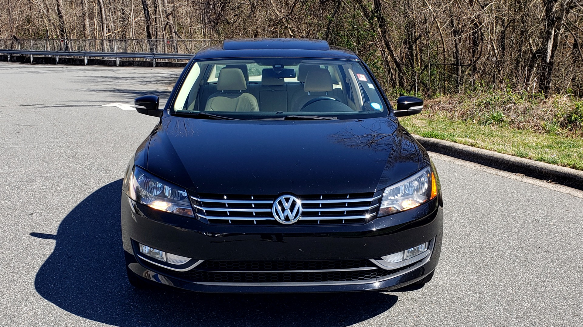 Used 2014 Volkswagen PASSAT SEL PREMIUM / NAV / SUNROOF / REARVIEW / 6-SPD AUTO for sale Sold at Formula Imports in Charlotte NC 28227 19