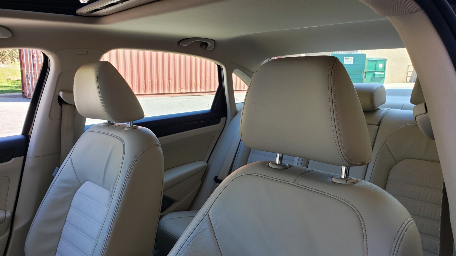 Used 2014 Volkswagen PASSAT SEL PREMIUM / NAV / SUNROOF / REARVIEW / 6-SPD AUTO for sale Sold at Formula Imports in Charlotte NC 28227 35