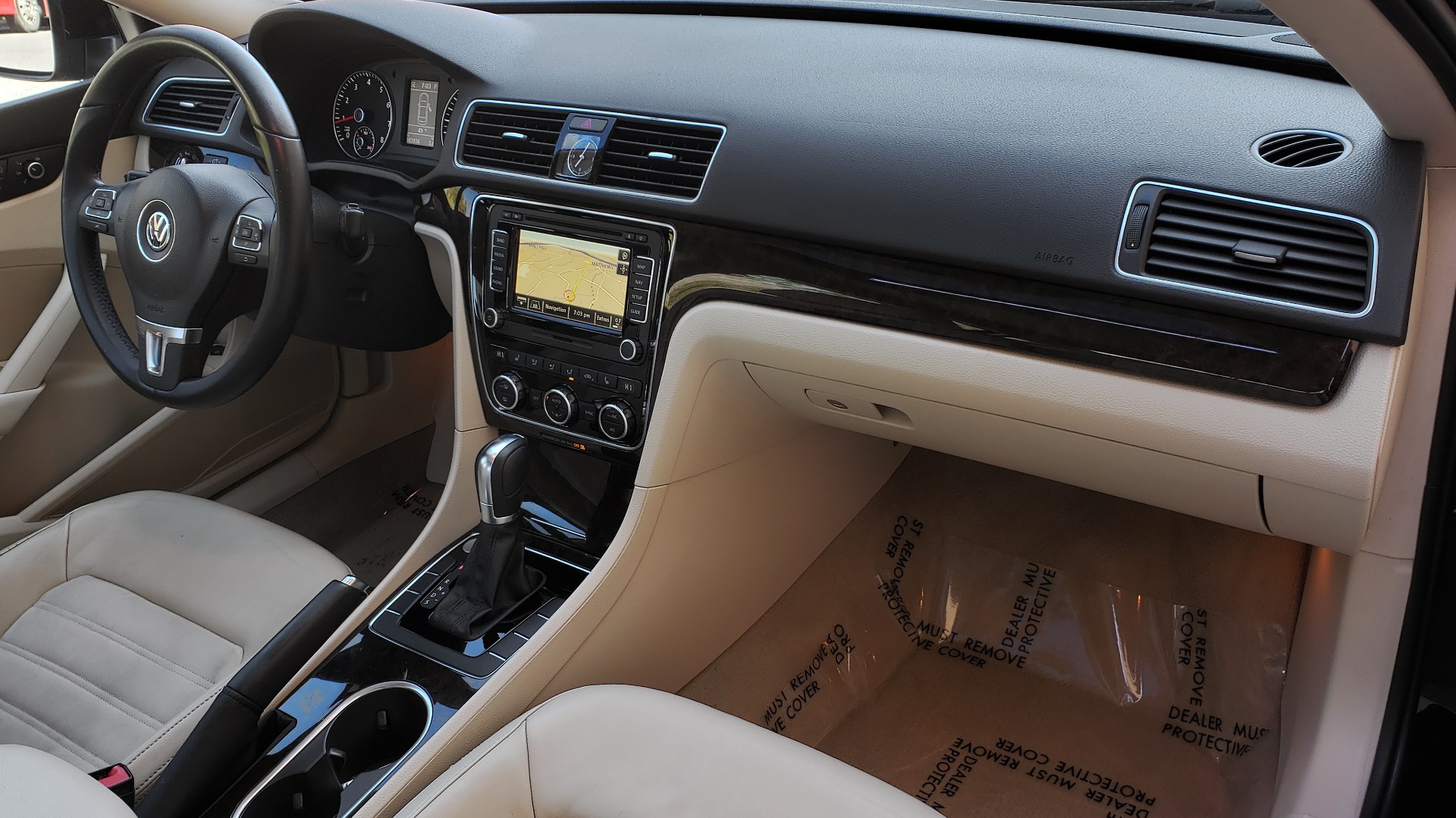 Used 2014 Volkswagen PASSAT SEL PREMIUM / NAV / SUNROOF / REARVIEW / 6-SPD AUTO for sale Sold at Formula Imports in Charlotte NC 28227 66