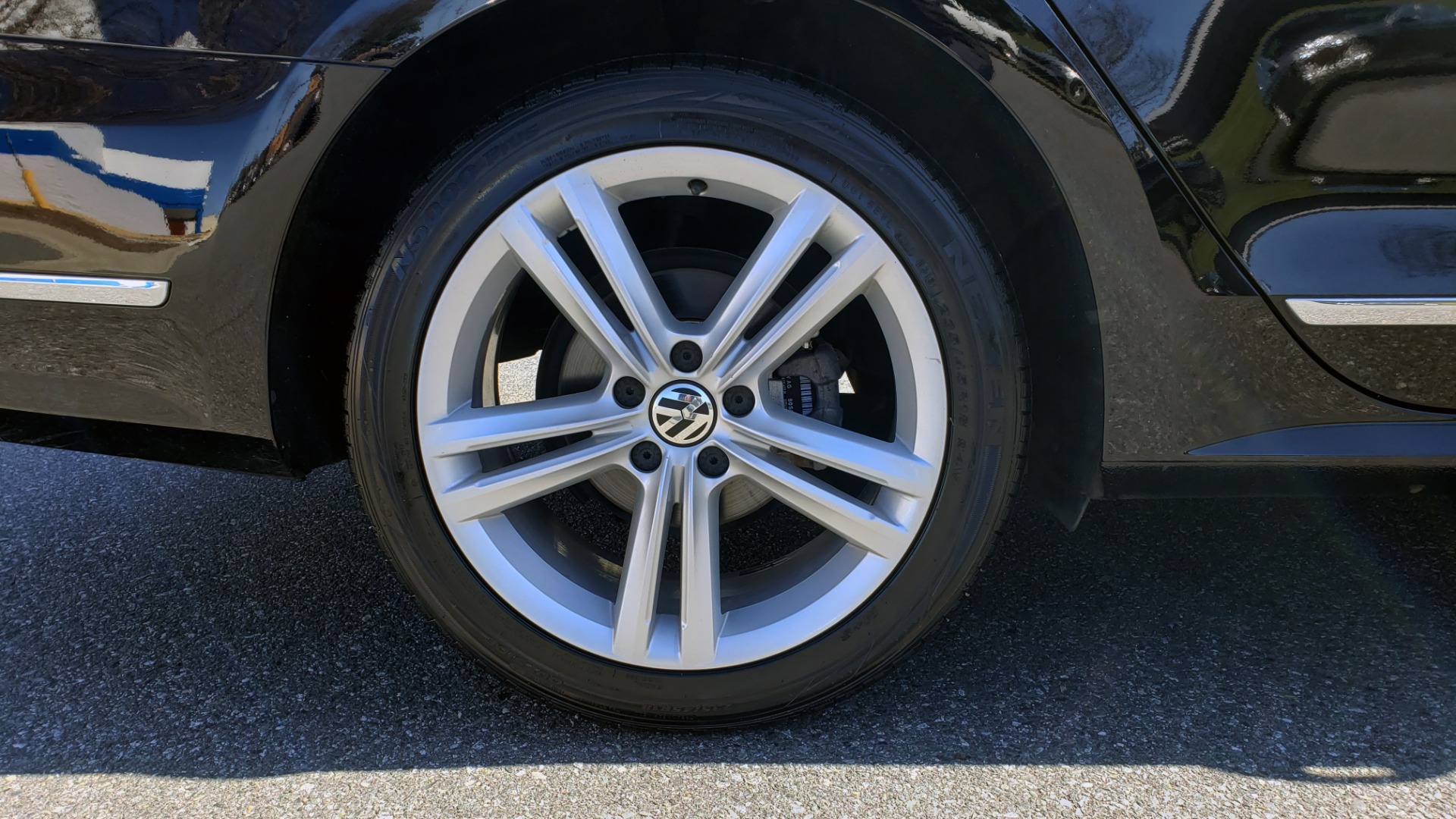 Used 2014 Volkswagen PASSAT SEL PREMIUM / NAV / SUNROOF / REARVIEW / 6-SPD AUTO for sale Sold at Formula Imports in Charlotte NC 28227 78