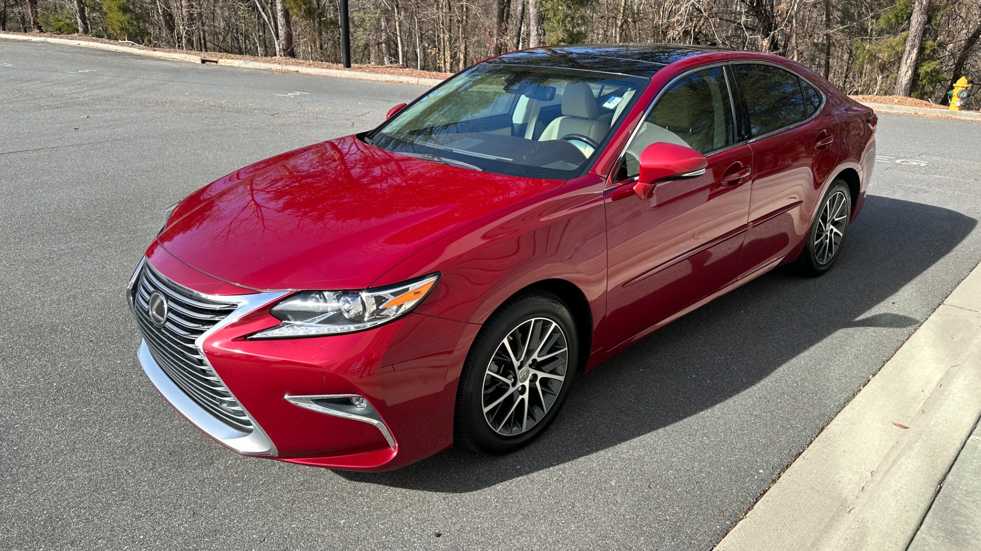 Used 2018 Lexus ES 350 LUXURY PKG / PANORAMIC ROOF / NAV PACKAGE / LED LIGHTS for sale Sold at Formula Imports in Charlotte NC 28227 5