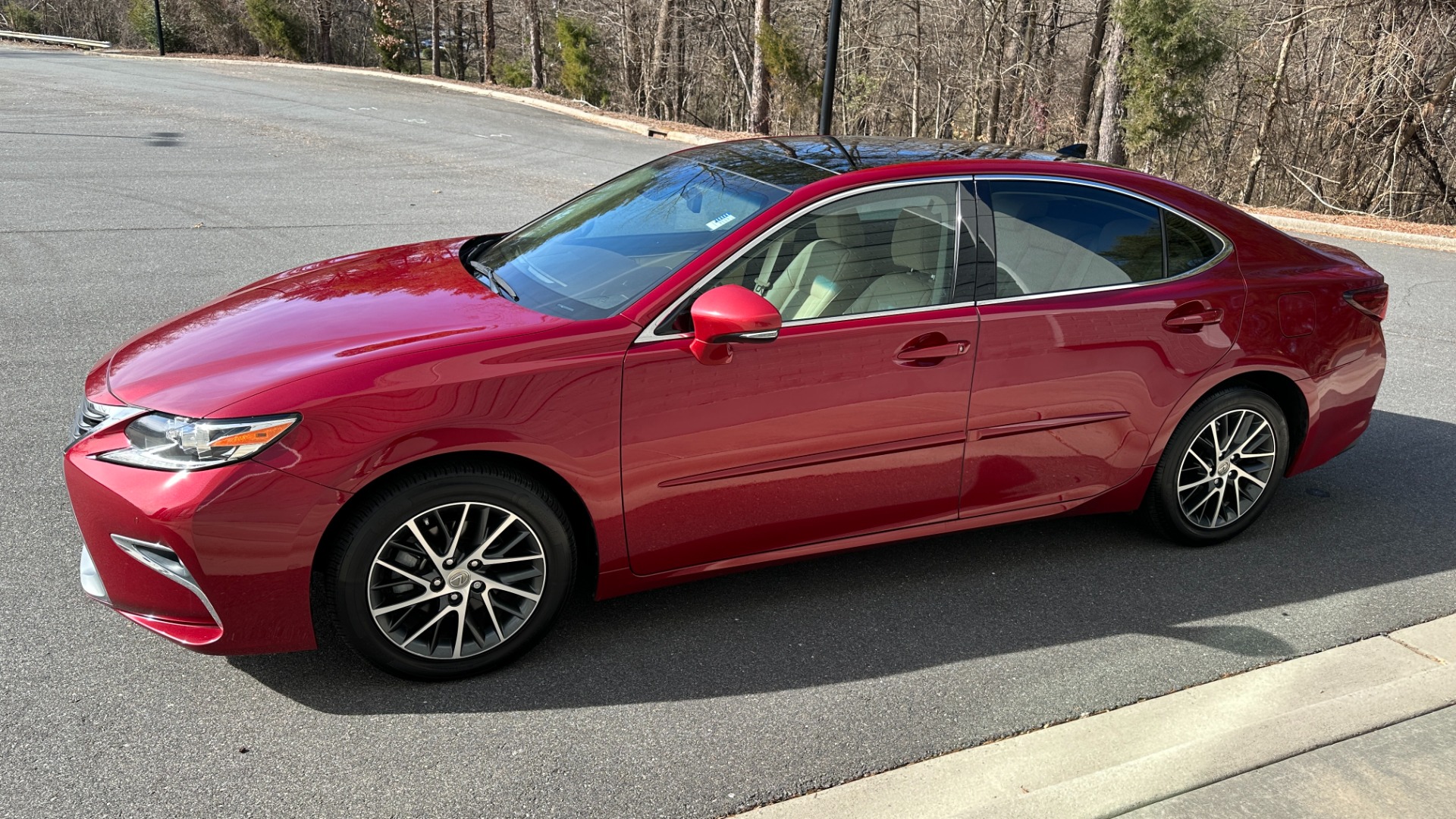 Used 2018 Lexus ES 350 LUXURY PKG / PANORAMIC ROOF / NAV PACKAGE / LED LIGHTS for sale Sold at Formula Imports in Charlotte NC 28227 6