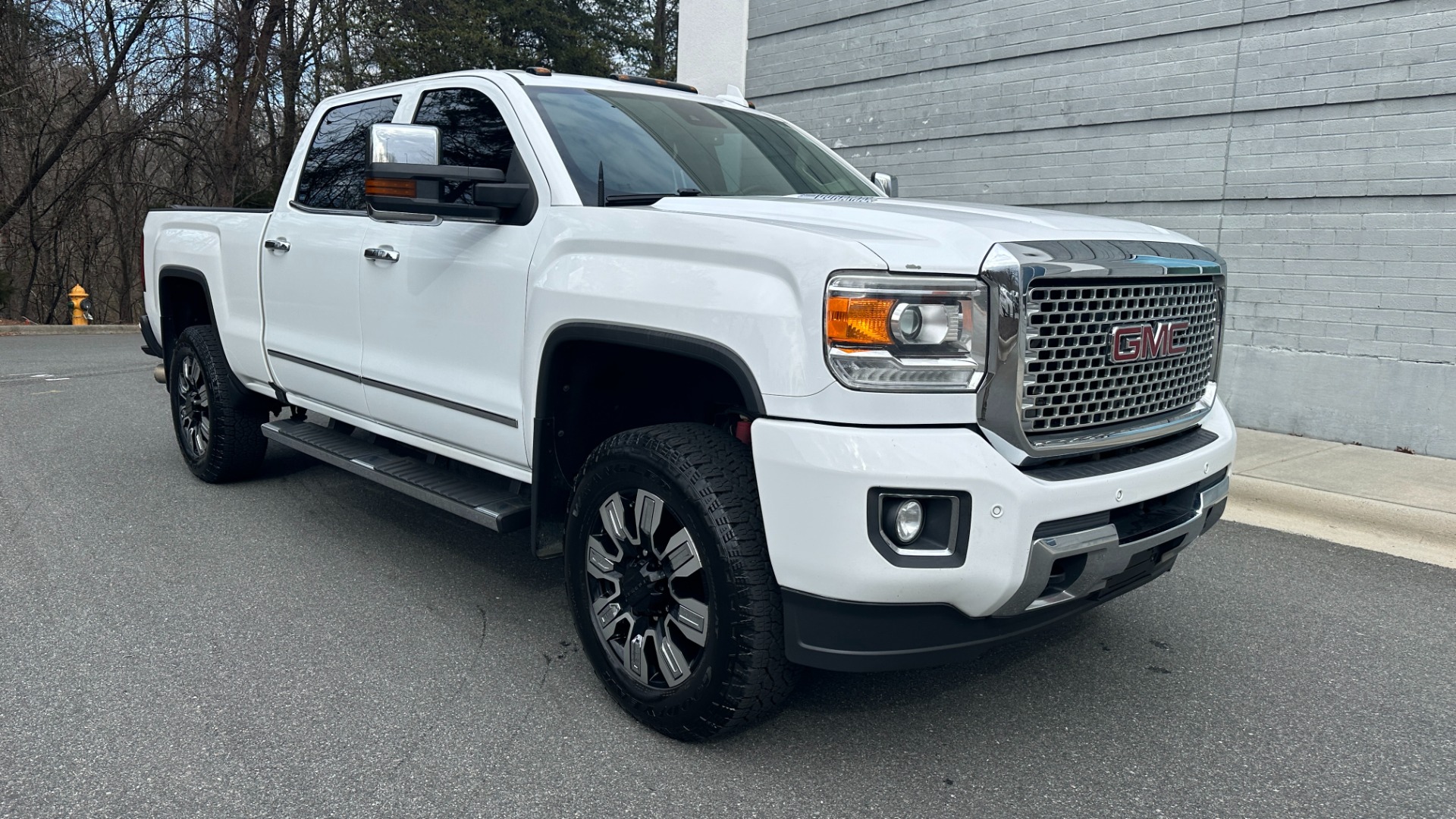 Used 2016 GMC Sierra 2500HD DENALI / SERVICED SINCE NEW / ULTIMATE WHEELS / EXHAUST for sale Sold at Formula Imports in Charlotte NC 28227 2