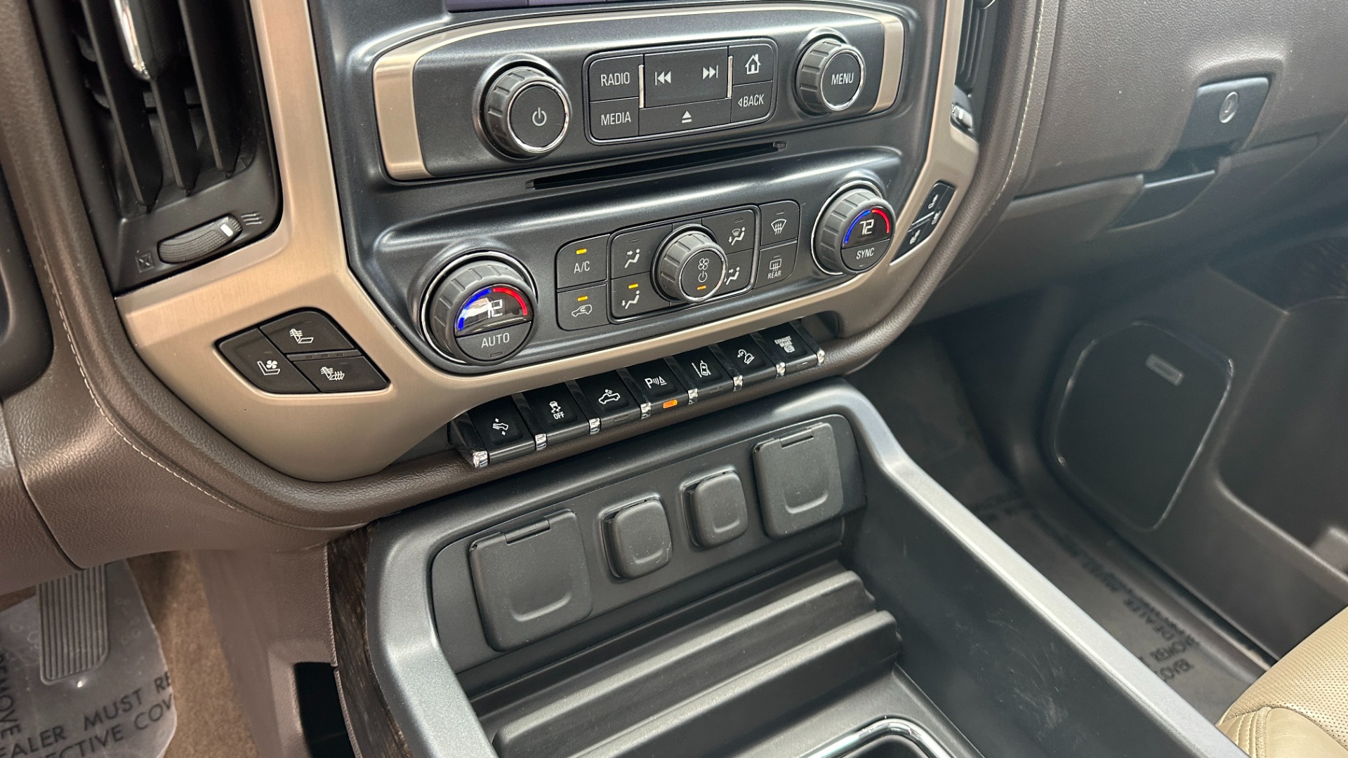 Used 2016 GMC Sierra 2500HD DENALI / SERVICED SINCE NEW / ULTIMATE WHEELS / EXHAUST for sale Sold at Formula Imports in Charlotte NC 28227 22