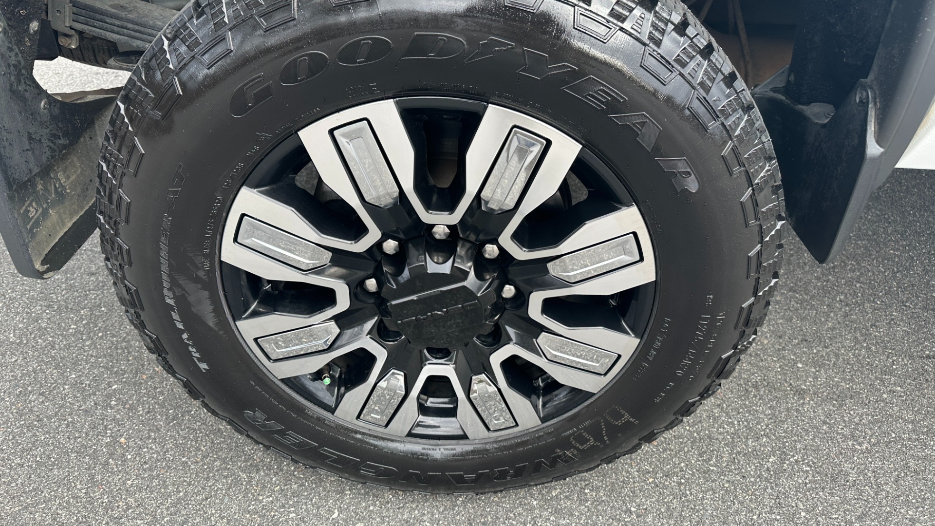 Used 2016 GMC Sierra 2500HD DENALI / SERVICED SINCE NEW / ULTIMATE WHEELS / EXHAUST for sale Sold at Formula Imports in Charlotte NC 28227 50