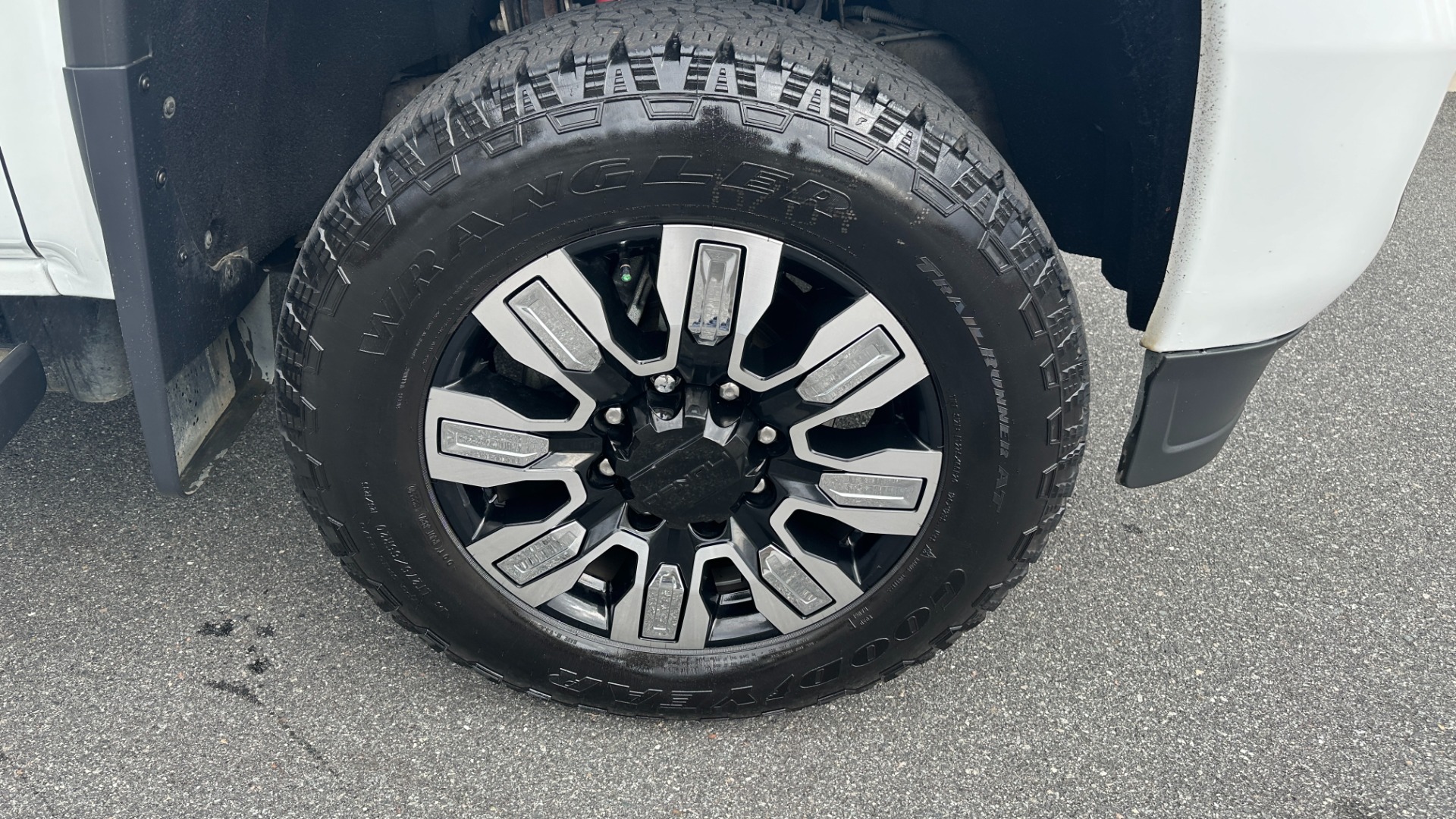 Used 2016 GMC Sierra 2500HD DENALI / SERVICED SINCE NEW / ULTIMATE WHEELS / EXHAUST for sale Sold at Formula Imports in Charlotte NC 28227 53