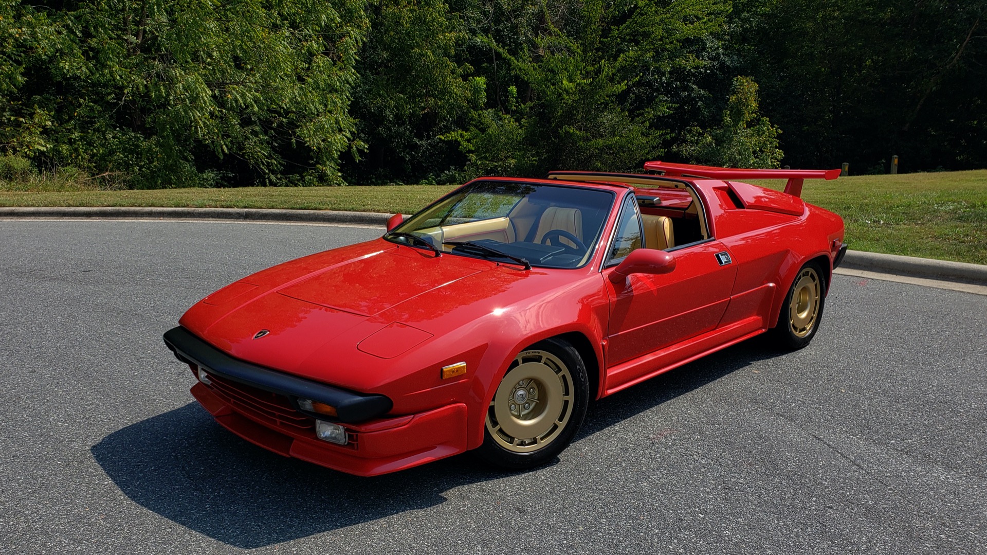 Used 1988 Lamborghini Jalpa 3.5 / 5-Speed Man / Low Miles / Excellent Condition for sale $108,995 at Formula Imports in Charlotte NC 28227 21