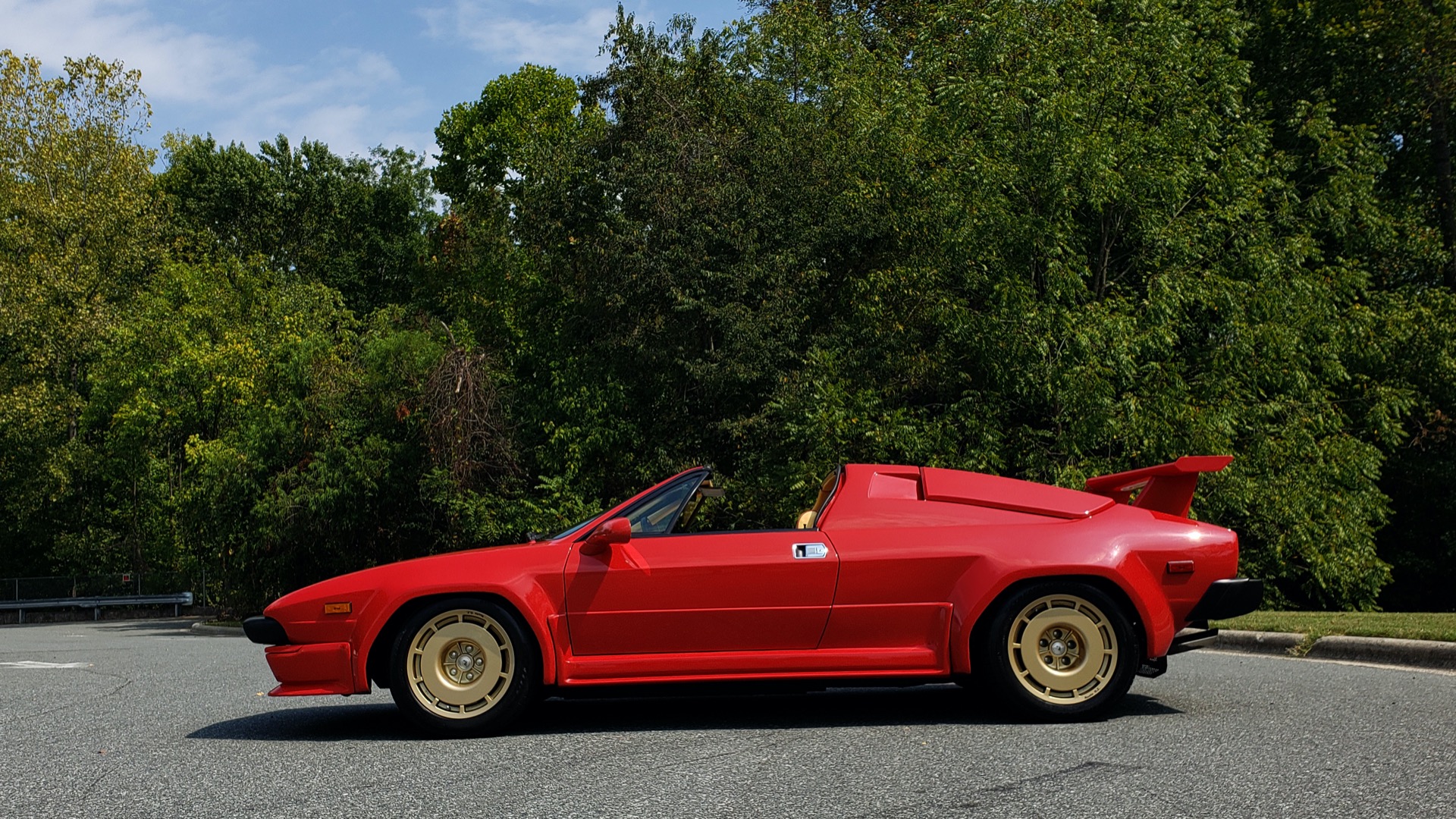 Used 1988 Lamborghini JALPA 3.5 / 5-SPD MANUAL / LOW MILES / EXCELLENT CONDITION for sale Sold at Formula Imports in Charlotte NC 28227 22