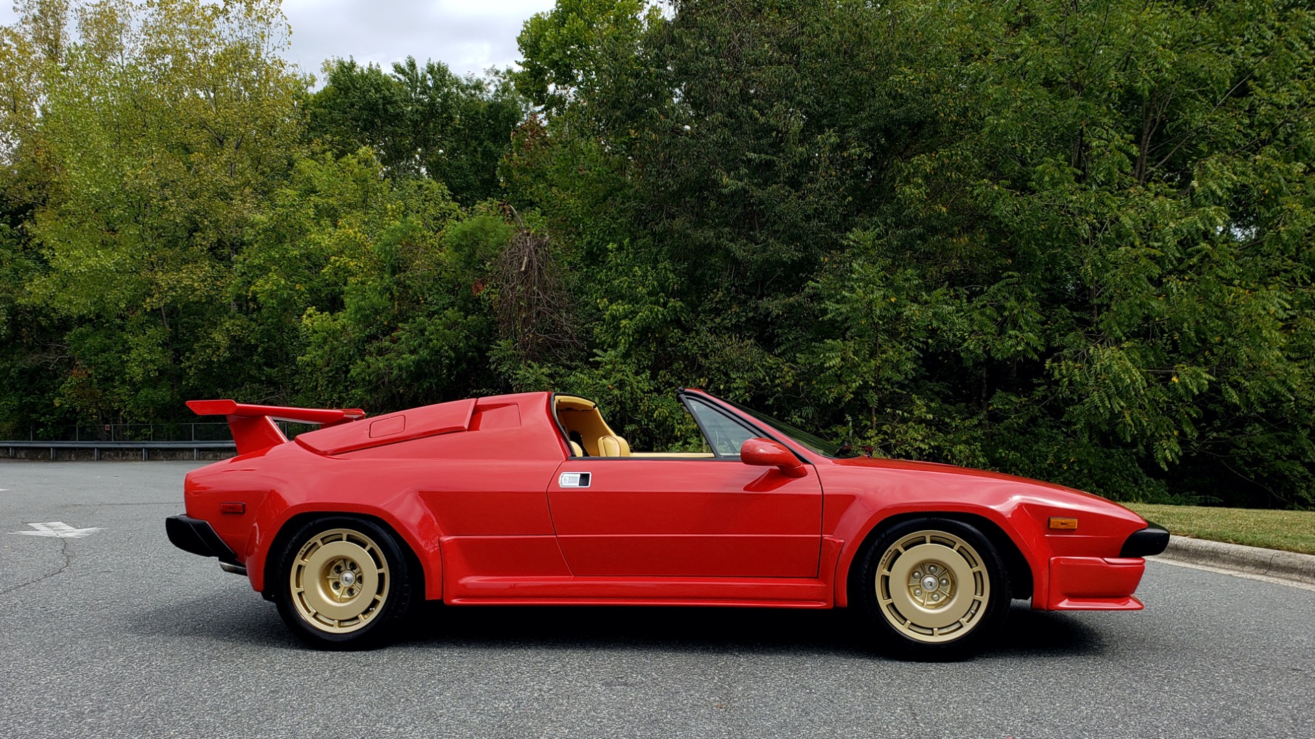 Used 1988 Lamborghini JALPA 3.5 / 5-SPD MANUAL / LOW MILES / EXCELLENT CONDITION for sale Sold at Formula Imports in Charlotte NC 28227 23
